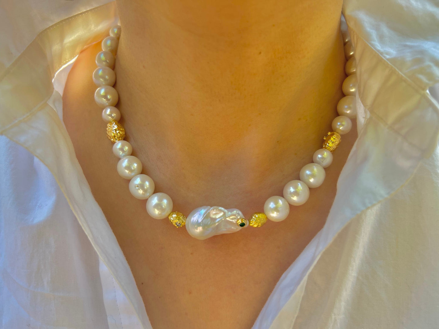 Freshwater baroque pearl necklace. Gold baroque pearl beaded necklace. Chunky baroque pearl necklace. Baroque pearl choker. Gift for her