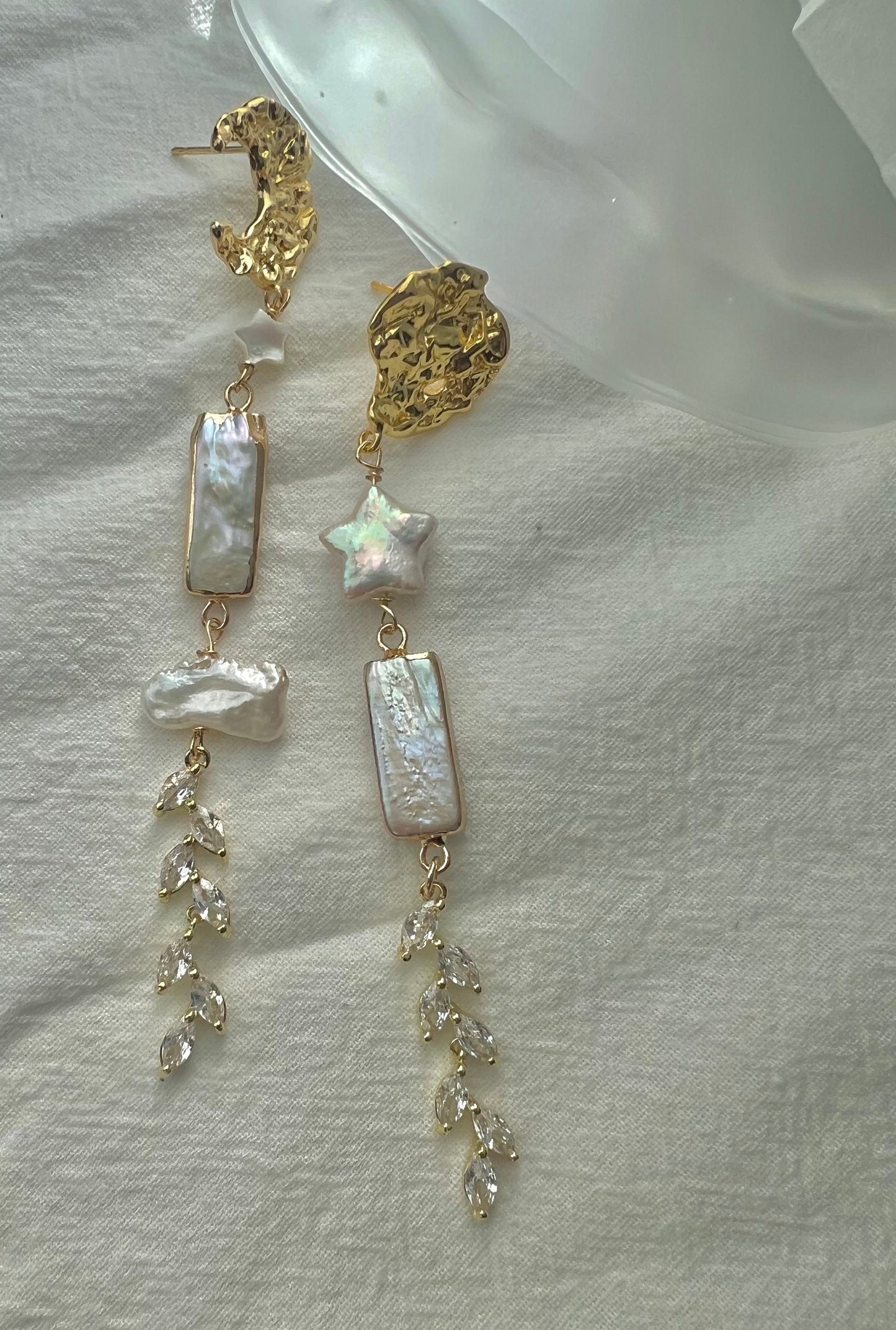 Chic moon star freshwater pearl unbalanced dangle earrings. Designed charm asymmetry earrings. Gift for her