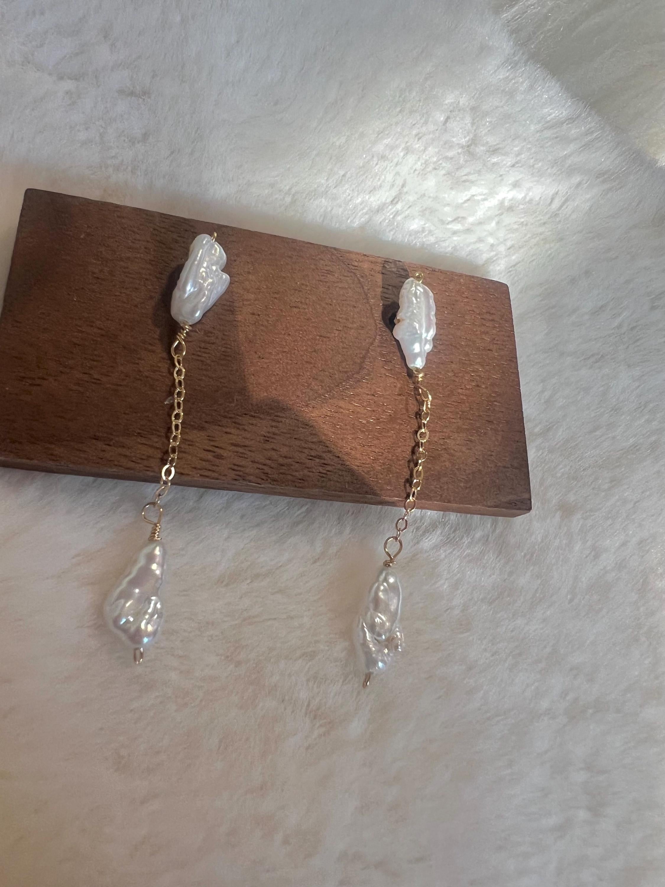 14K gold filled freshwater piwa pearl earring. Everyday earrings. Boho wedding earrings