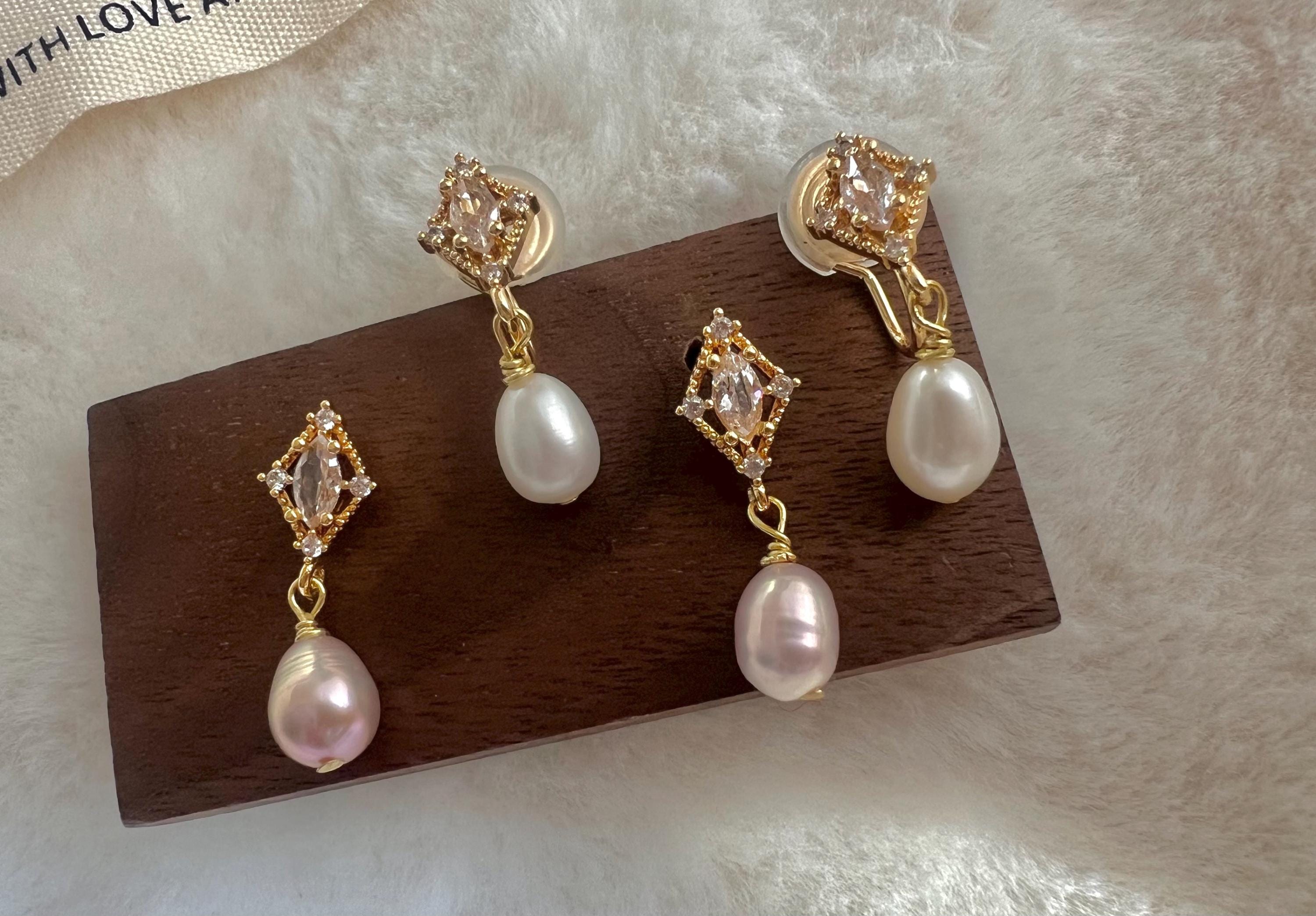 Art deco crystals dangle freshwater pearl earring. Minimalist clip on earrings. Bridal earrings. Bridesmaid gift. Vintage earrings