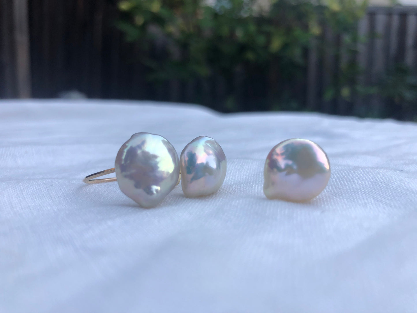 14K gold filled baroque keshi coin pearl ring. Minimalist pearl ring. Dainty high quality luster freshwater pearl ring. Gift for her.