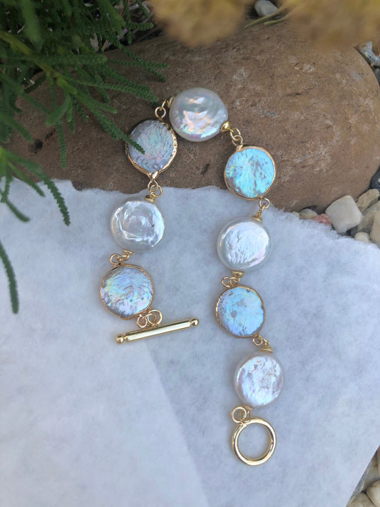 High quality luster genuine multiple-color baroque large coin pearl bracelet. dainty pearl bracelet. Vintage pearl bracelet. Gift for her.