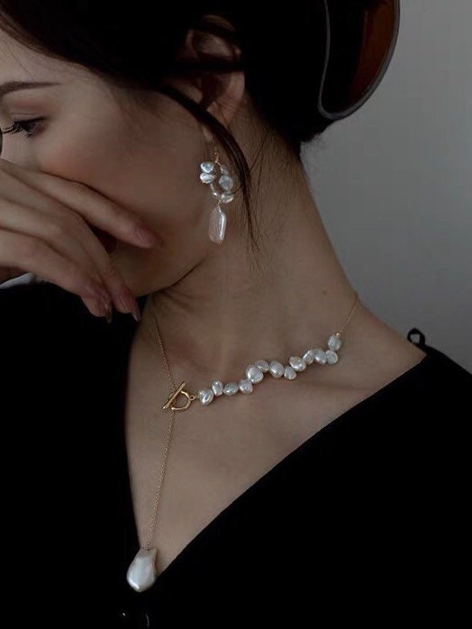 High quality petal baroque pearl half chain necklace. Multiple-shape pearl necklace. Boho wedding jewelry. Y lariat necklace.