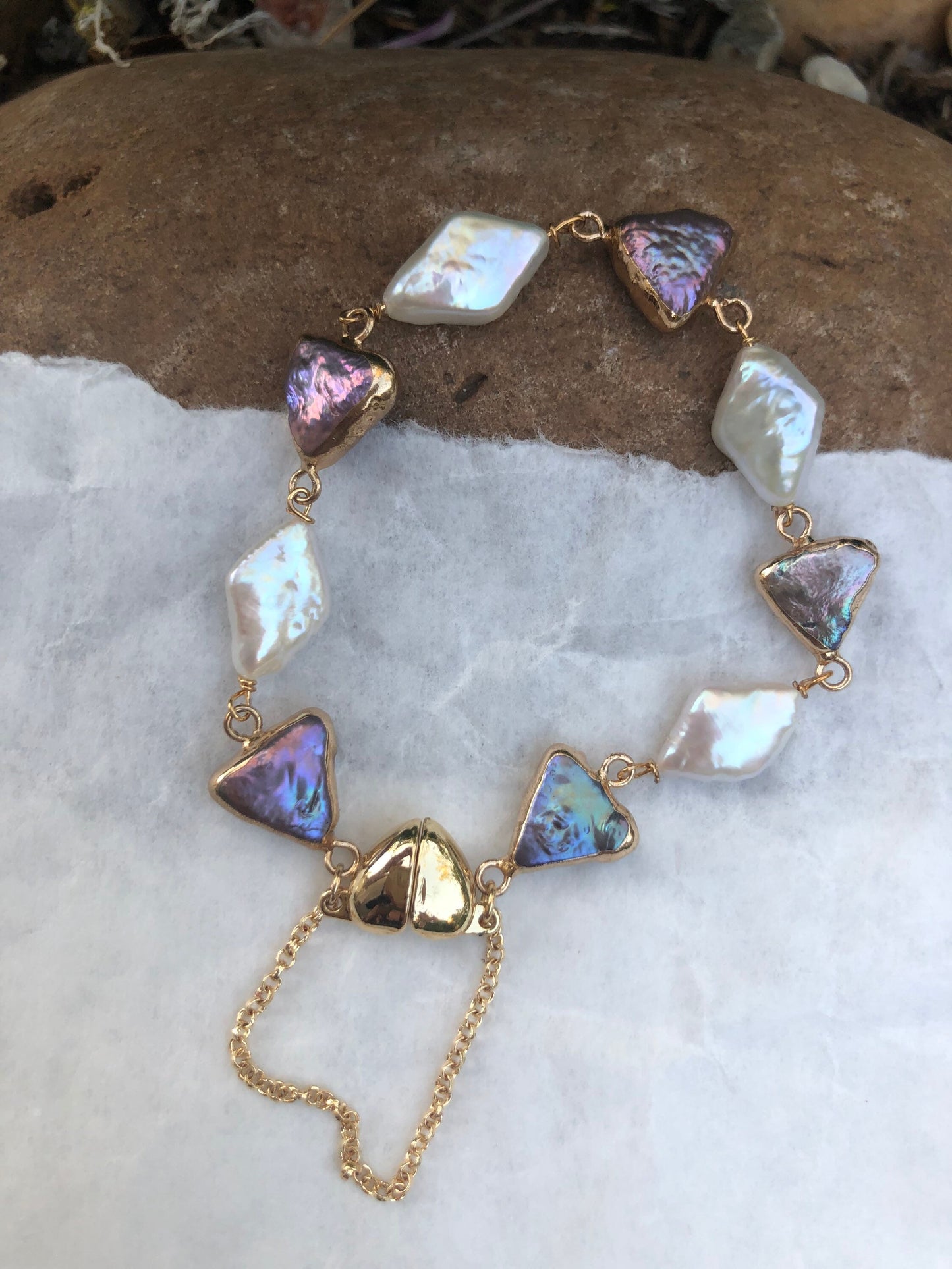Multiple-col freshwater baroque pearl bracelet. Peacock pearl bracelet. Adorable bracelet. Boho bracelet. Geometry bracelet.