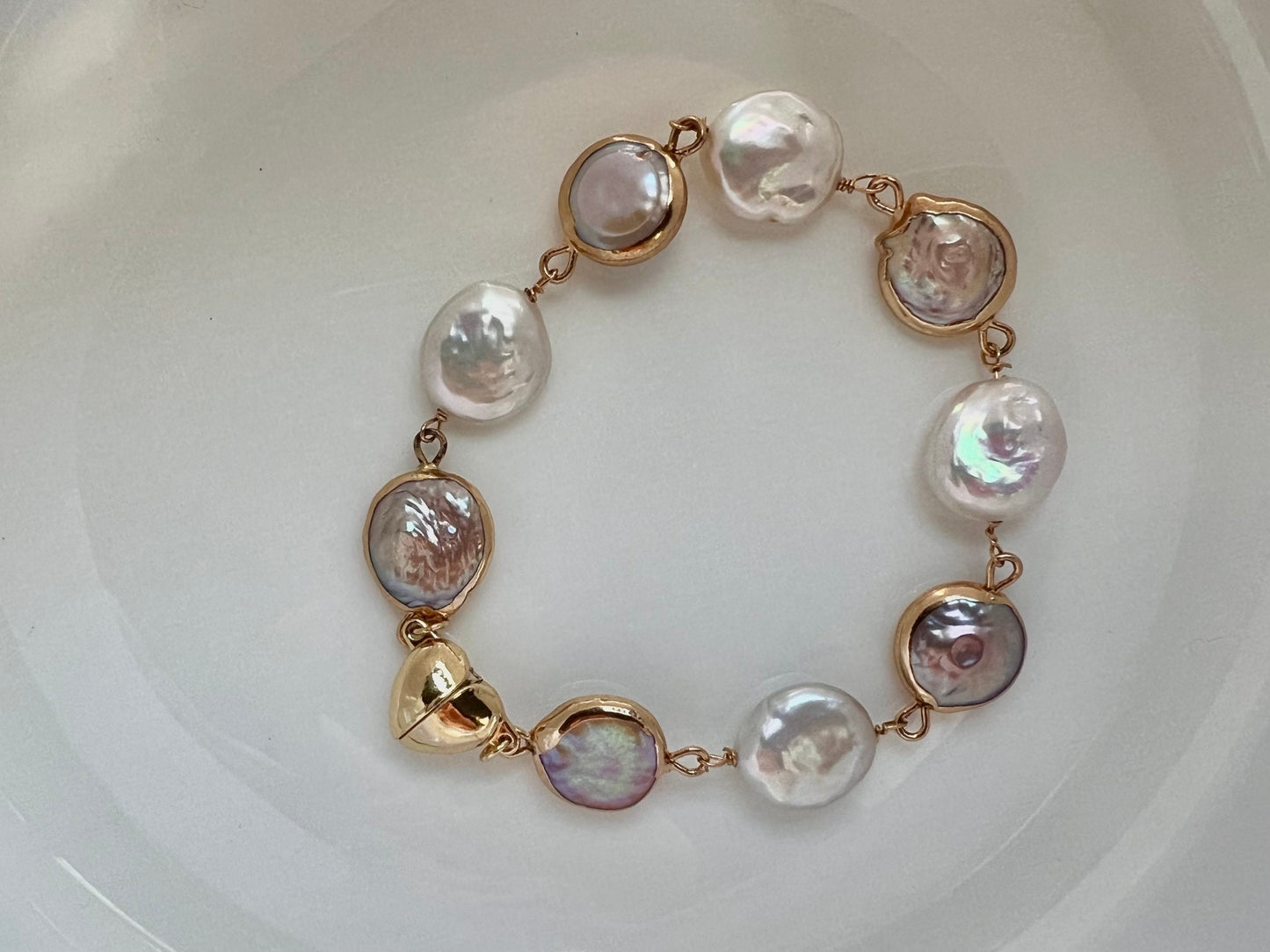 Multiple-color freshwater baroque pearl bracelet. Baroque pearl bracelet. Adorable bracelet. Boho bracelet. Coin pearl bracelet.