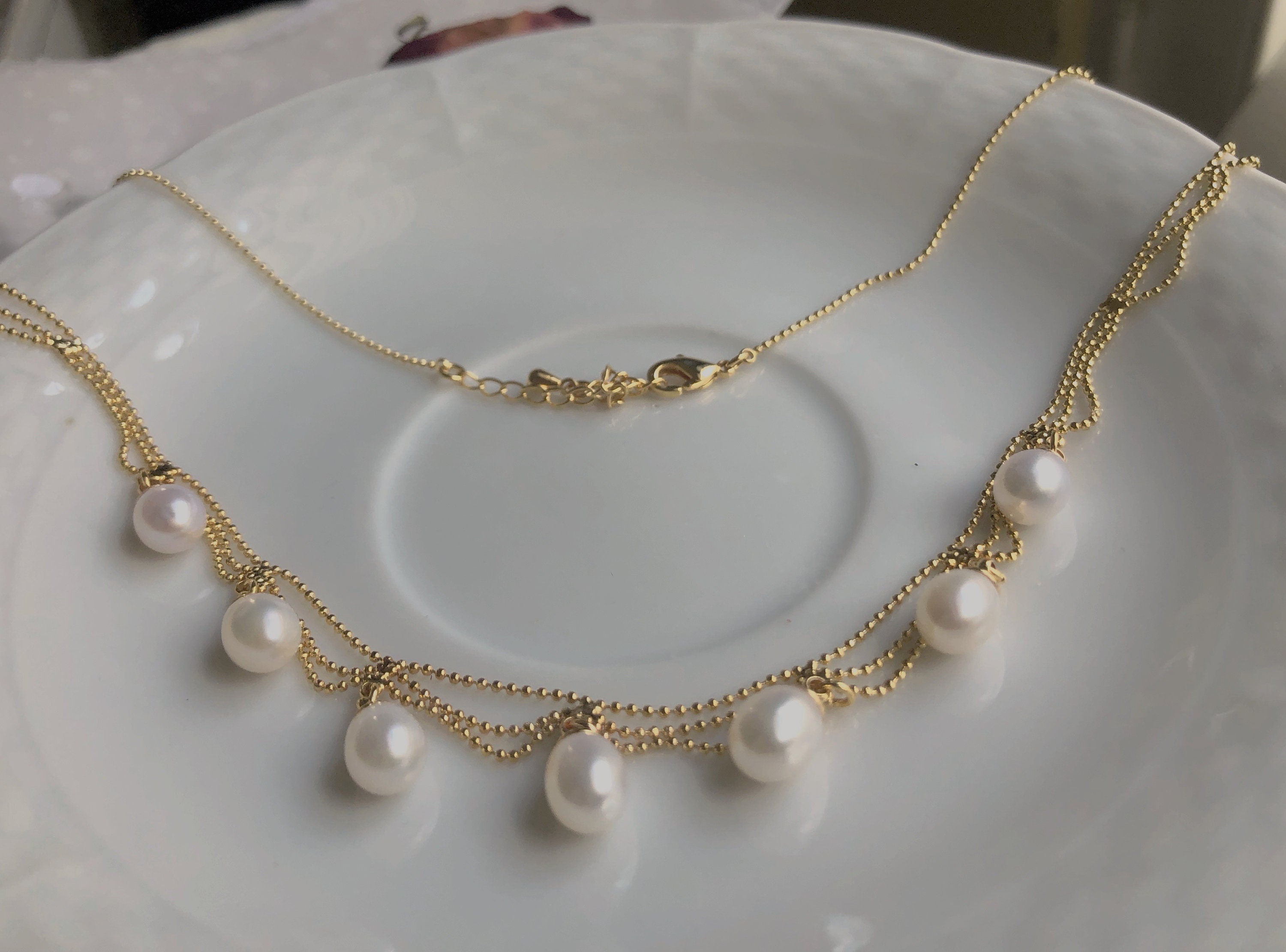 Dainty wave layer chain freshwater pearl necklace. Freshwater pearl wedding necklace. Elegant lace necklace. Wedding necklace