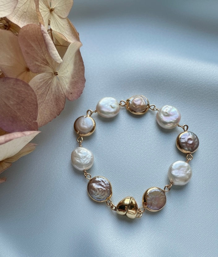 Multiple-color freshwater baroque pearl bracelet. Baroque pearl bracelet. Adorable bracelet. Boho bracelet. Coin pearl bracelet.