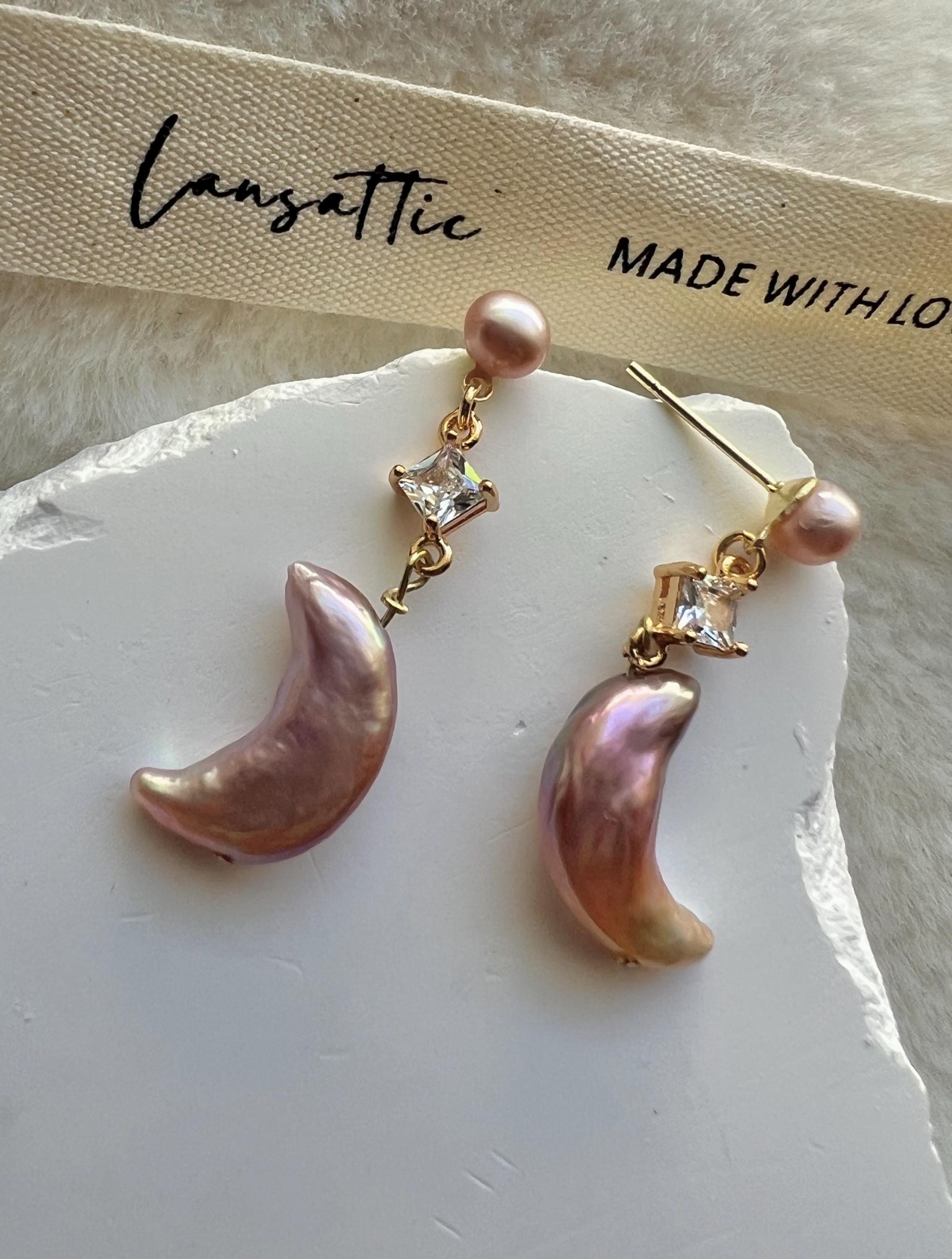 Delicate freshwater pearl moon face star earring. Dainty earrings. Space earrings. Purple gold pearl earrings. Minimalist earrings.