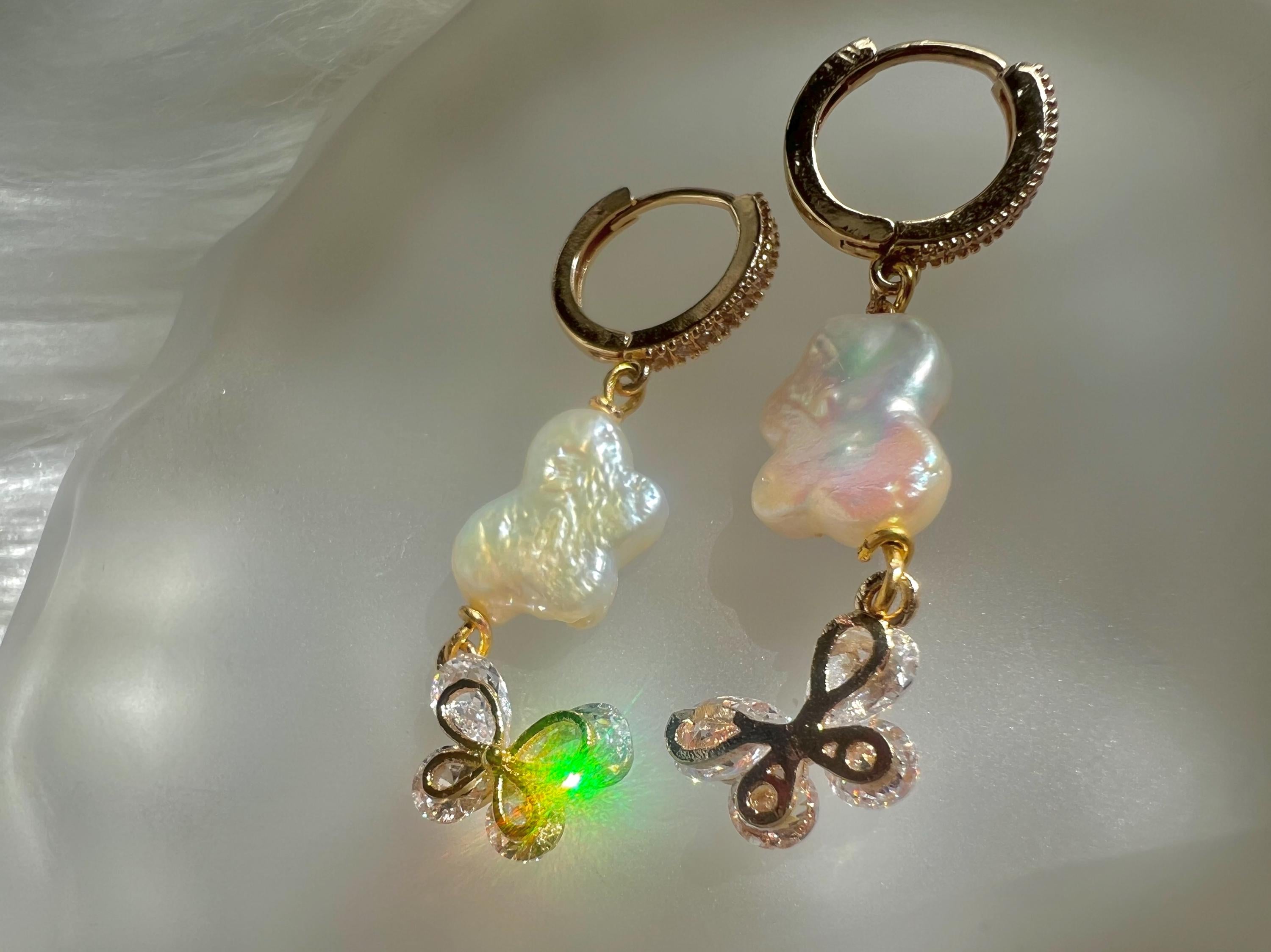 Chic sparkling crystal butterfly freshwater pearl hoop earring. Minimalist earrings. Bridal earrings. Gift for her.