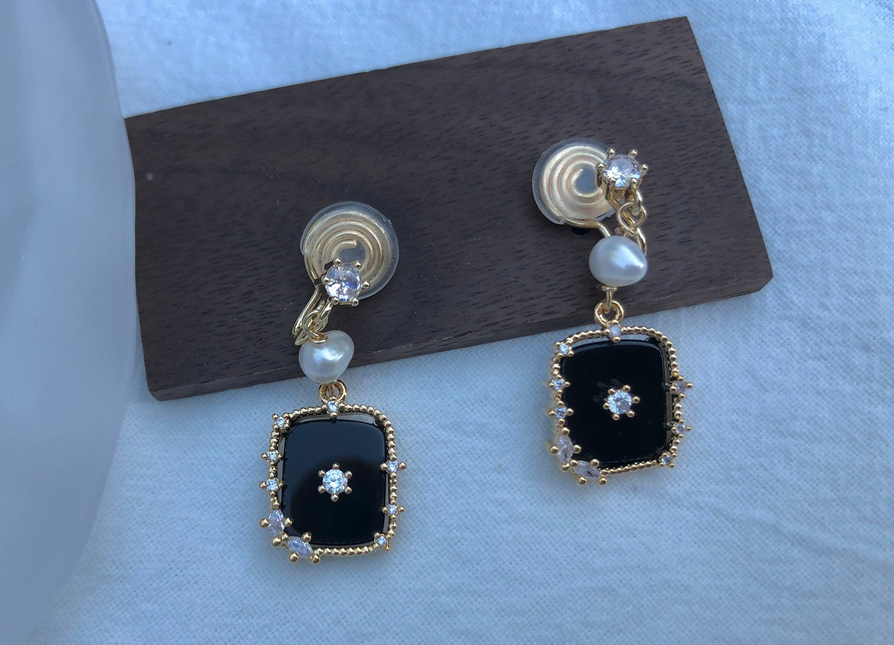 Vintage Black Onyx Pendant Freshwater pearl earrings pave Set Diamond Earrings. Natural Black Agate gold Earrings. Art Deco Earrings.