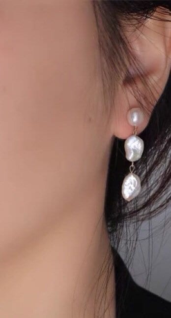 Chic freshwater baroque pearl /keshi pearl dangle earring. Boho bridal earring. Single/Double/triple Petal pearl earrings. Bridesmaid gift.