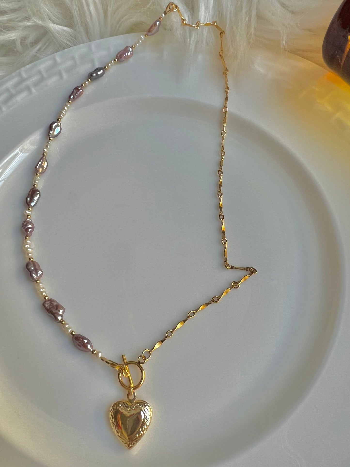 14K gold filled High quality luster baroque AAAA Keshi purple pearl half chain necklace. Charm reflection necklace. Minimalist. Heart.