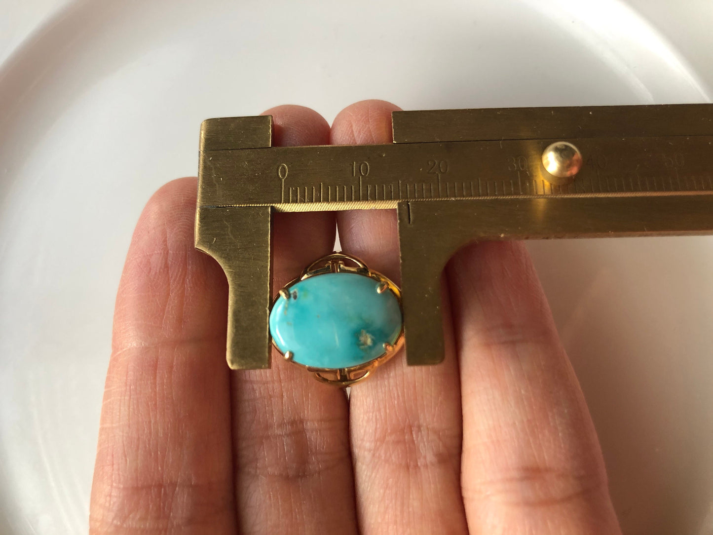 18K solid gold natural turquoise oval  ring. Turquoise ring. December Brithstone. Solid 18K Gold Turquoise ring.
