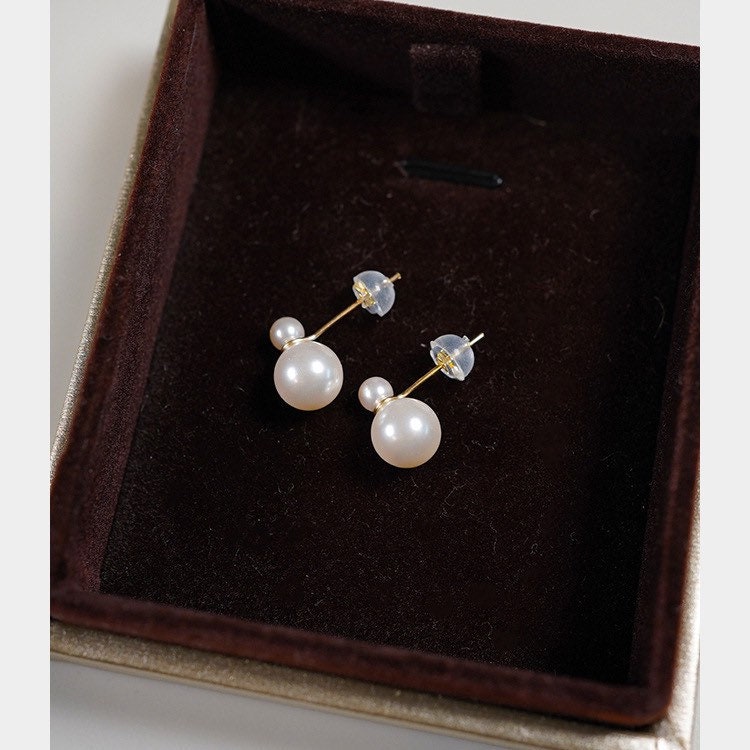 14K gold filled freshwater double pearl stud earring. Minimalist clip on earrings. Bridal earrings. Bridesmaid gift.