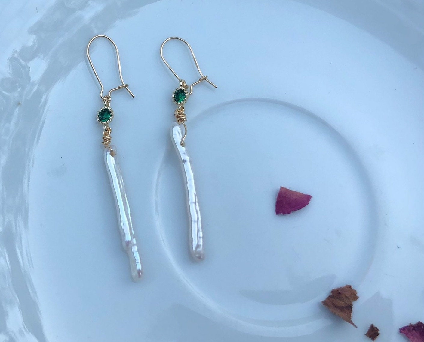 14K gold filled stick pearl Y necklace.  ZC emerald necklace. Diamond necklace. Bride necklace. Weddingnecklace