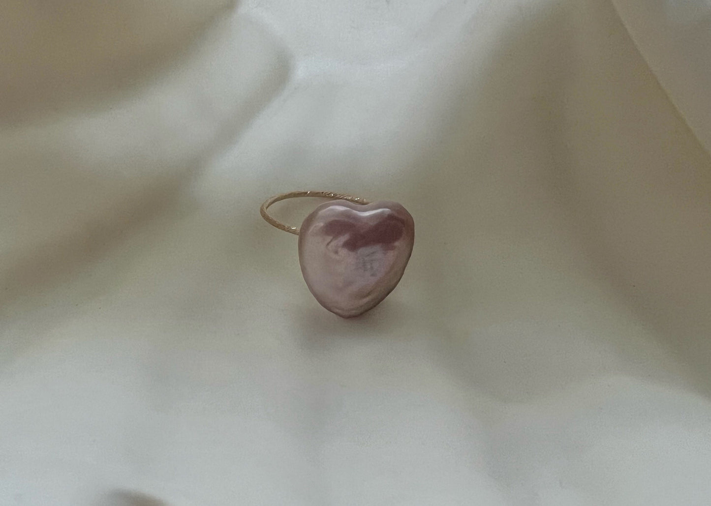 14k gold filled Freshwater baroque heart pearl ring. Love pearl ring. Valentines ring. Stackable ring. Gift for her
