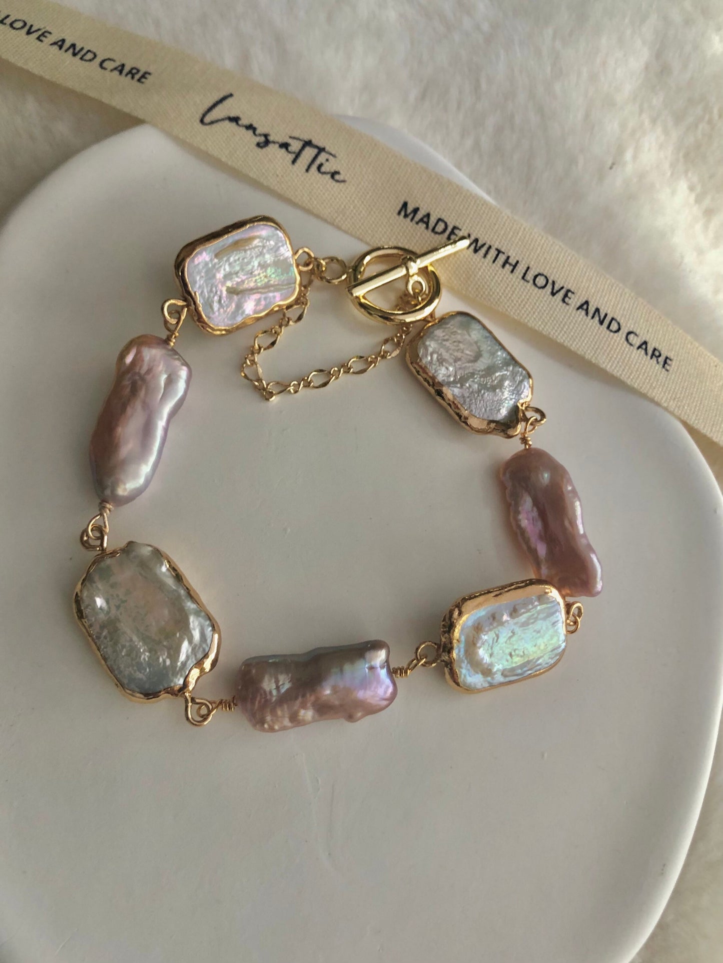 Freshwater multiple-color baroque pearl bracelet. Boho pearl bracelet. June birthstone. High luster pearl biwa bracelet. Chunky bracelet.