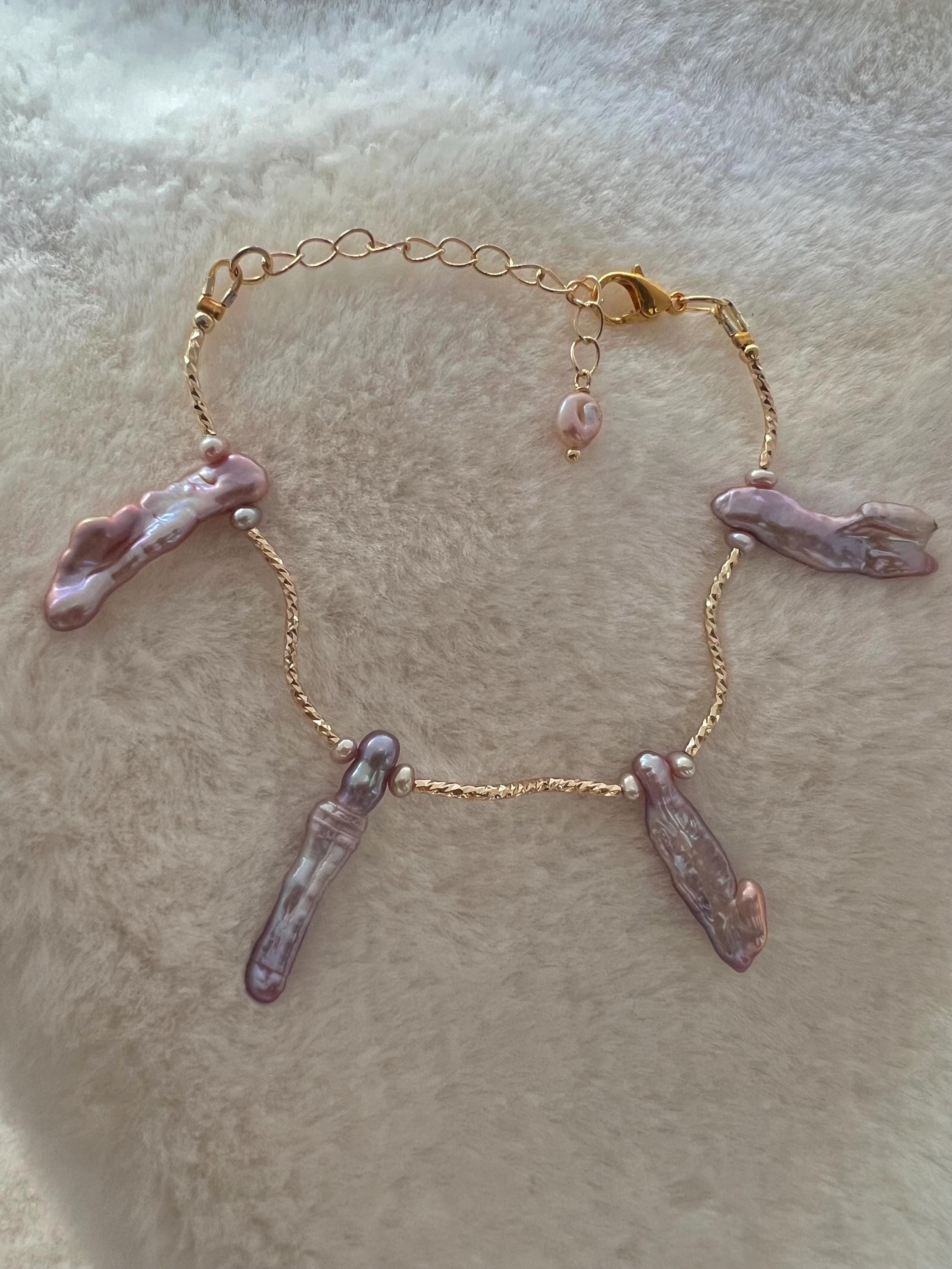 18K gold baroque freshwater purple Biwa pearl necklace. Feminine necklace. Designed waves necklace. Adorable necklace.