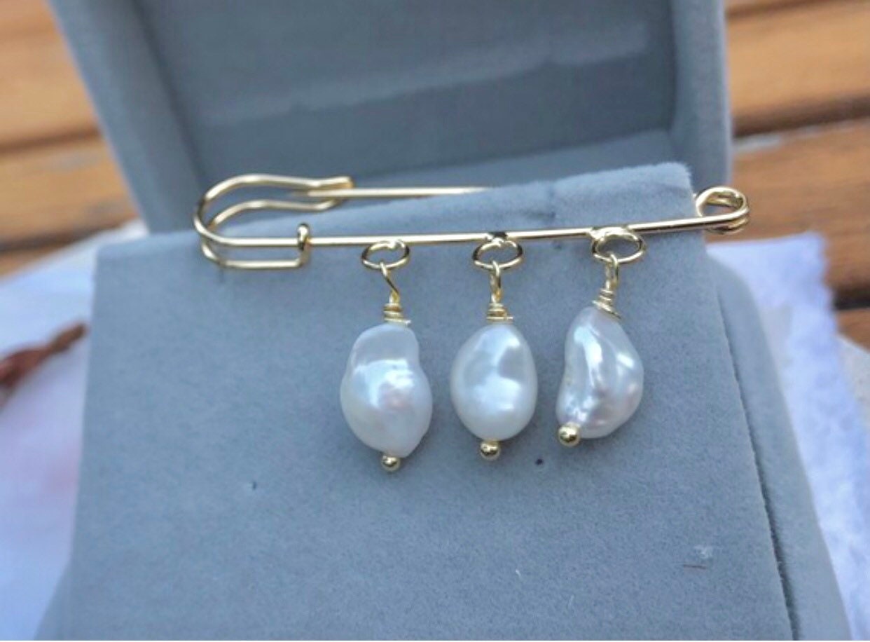 High quality luster Freshwater baroque pearl Safety pin brooch. Dangle pearl pin brooch. 18K gold plated genuine pearl pin. Bridesmaid gift.