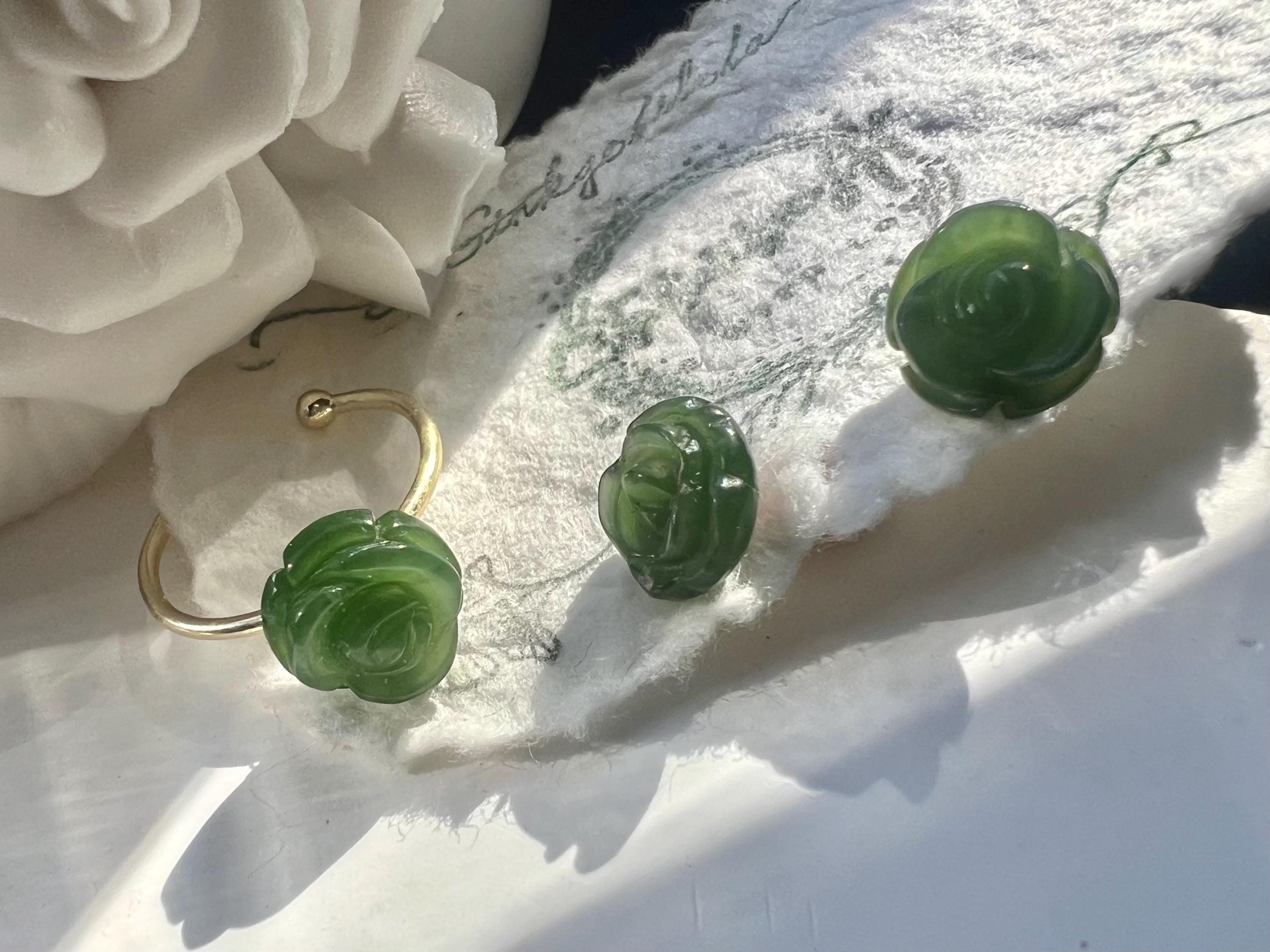 Carved green jade rose jewelry set. Green jade rose stud earrings gold. Carved jade flower studs. Nephrite jade rose earrings.