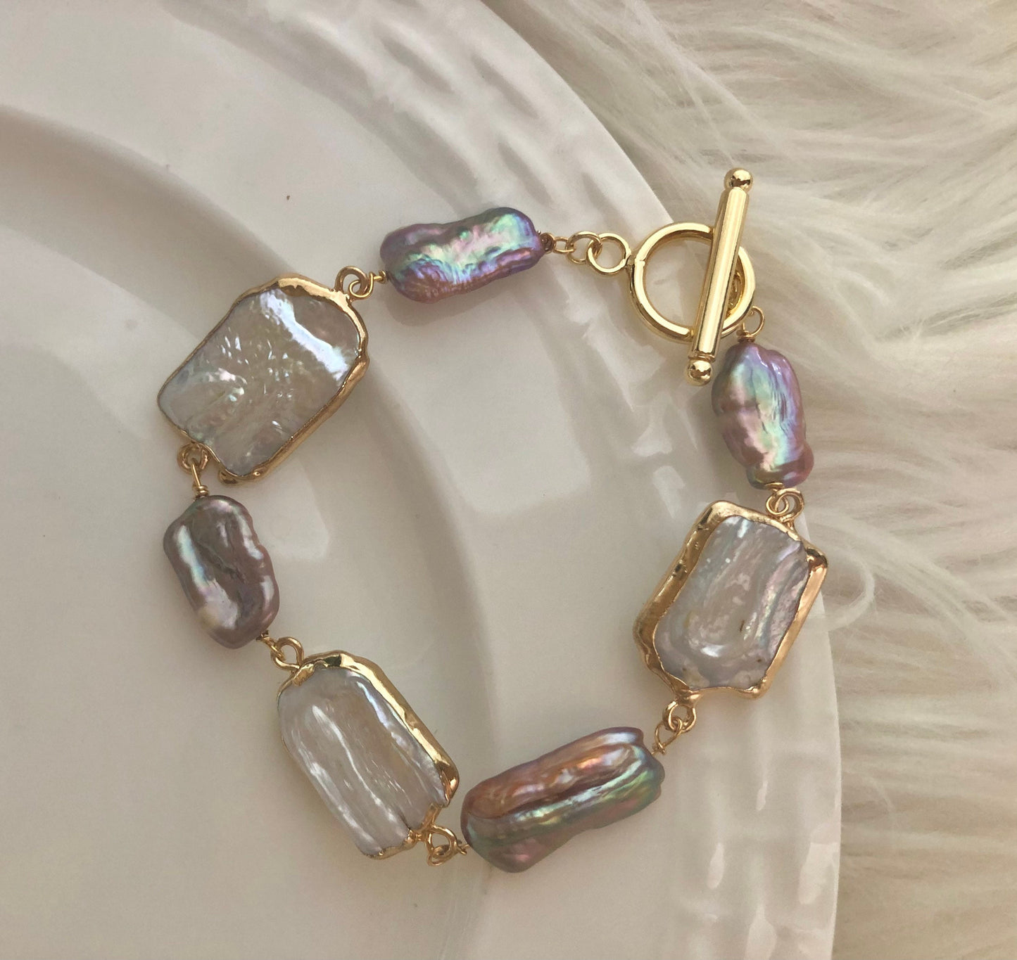 Freshwater multiple-color baroque pearl bracelet. Boho pearl bracelet. June birthstone. High luster pearl biwa bracelet. Chunky bracelet.