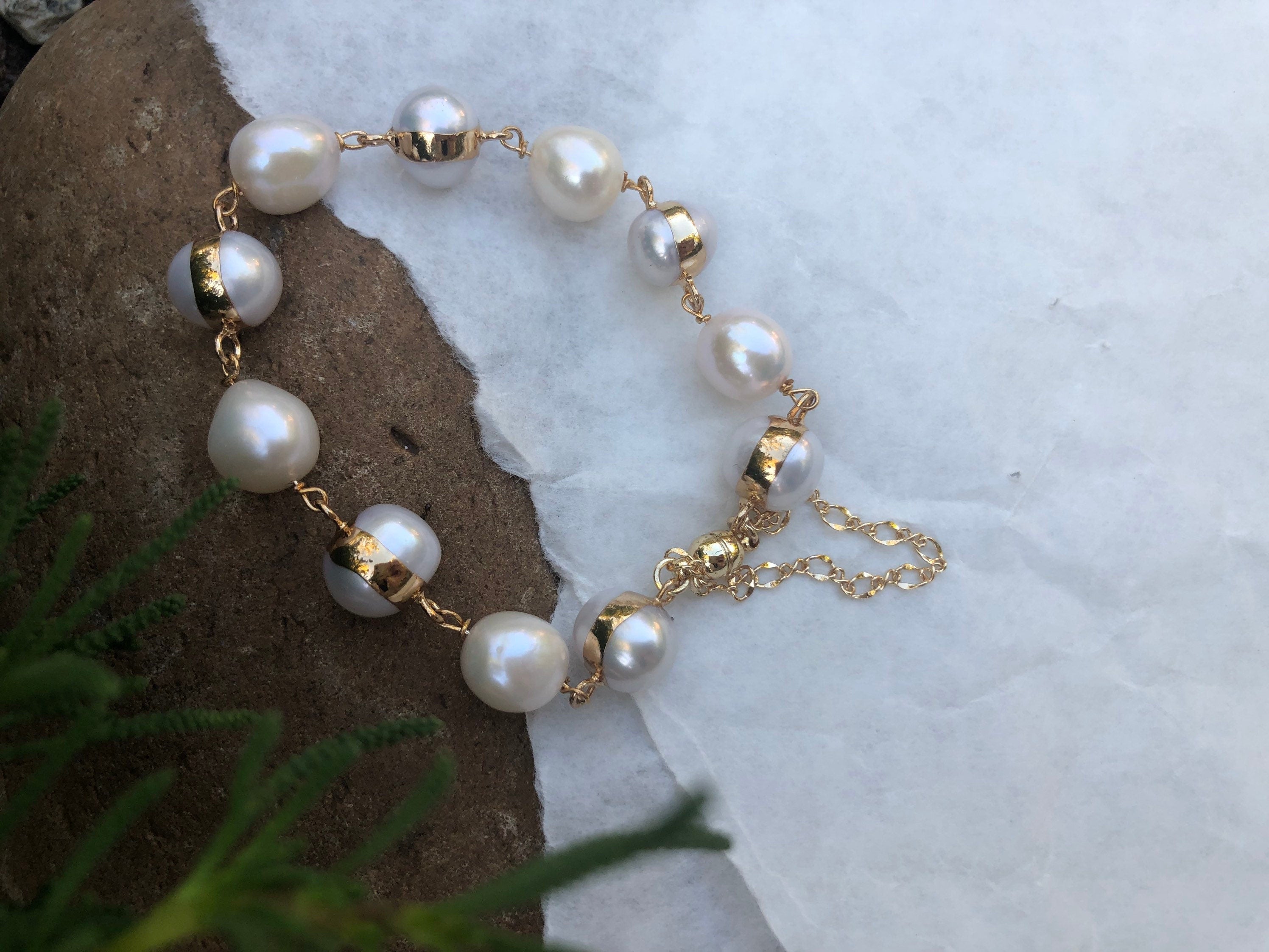 High quality luster genuine multiple-color baroque pearl bracelet. Dainty pearl bracelet. Vintage pearl bracelet. Gift for her.