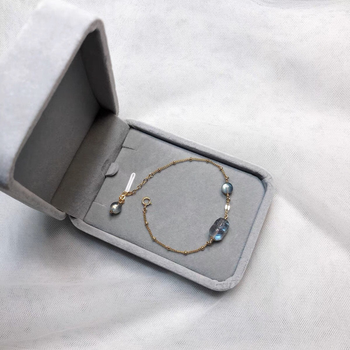 Dainty moonstone Pi Xiu chain Bracelet. Gold & Silver elegant Chain lucky Bracelet. Protection bracelet. Gemstones Bracelet. Gift for her.