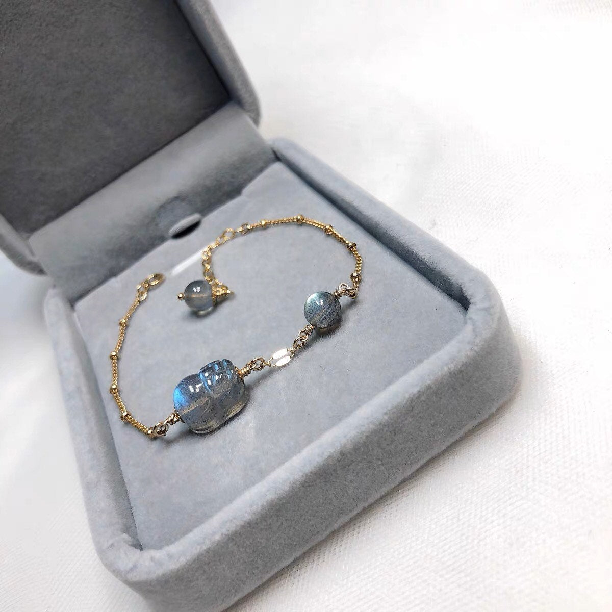 Dainty moonstone Pi Xiu chain Bracelet. Gold & Silver elegant Chain lucky Bracelet. Protection bracelet. Gemstones Bracelet. Gift for her.
