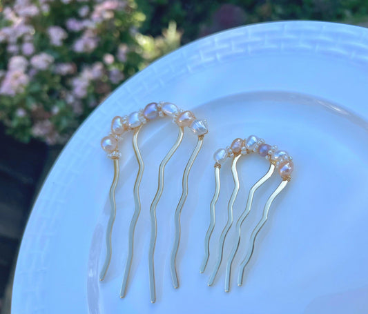 Brass wire wrapped freshwater multiple-color pearl hair pin. Wave hair accessories. Gold hair fork. Bridal hair pin. Wedding hair pin.