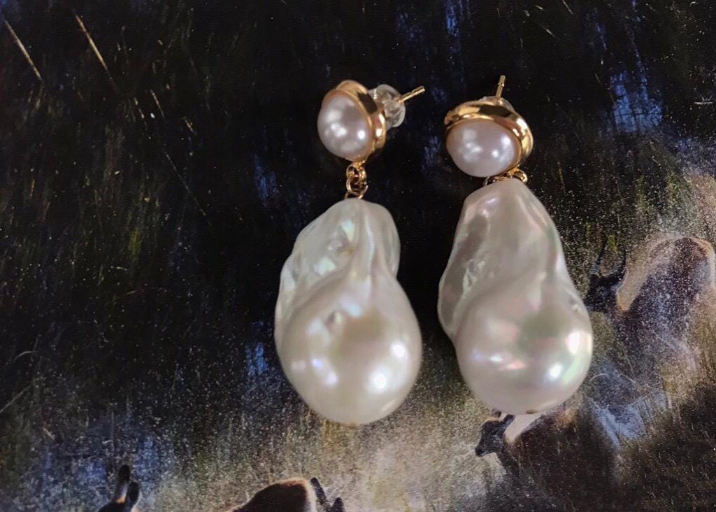 Freshwater high quality Luster big baroque double pearl drop earring. Fireball dangle earrings. Boho Wedding pearl earrings.