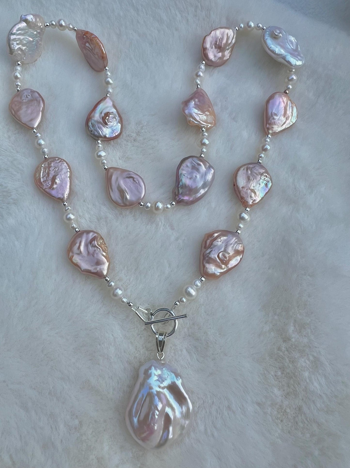 Multiple-color high luster freshwater baroque pearl beaded necklace. Statement necklace. Wedding necklace. Gift for her