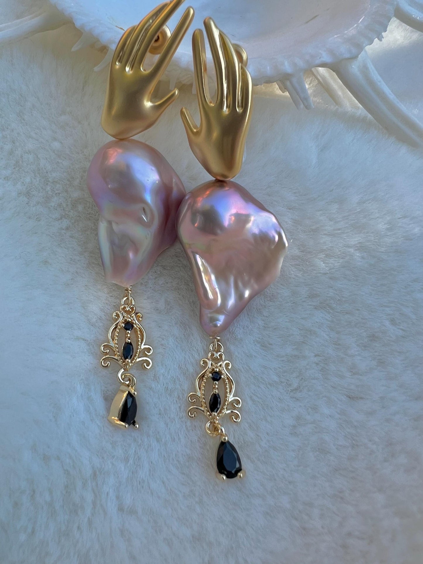 France style freshwater baroque vintage earrings. Gold hand design earrings.  Boho luxe earring. Art deco earrings.