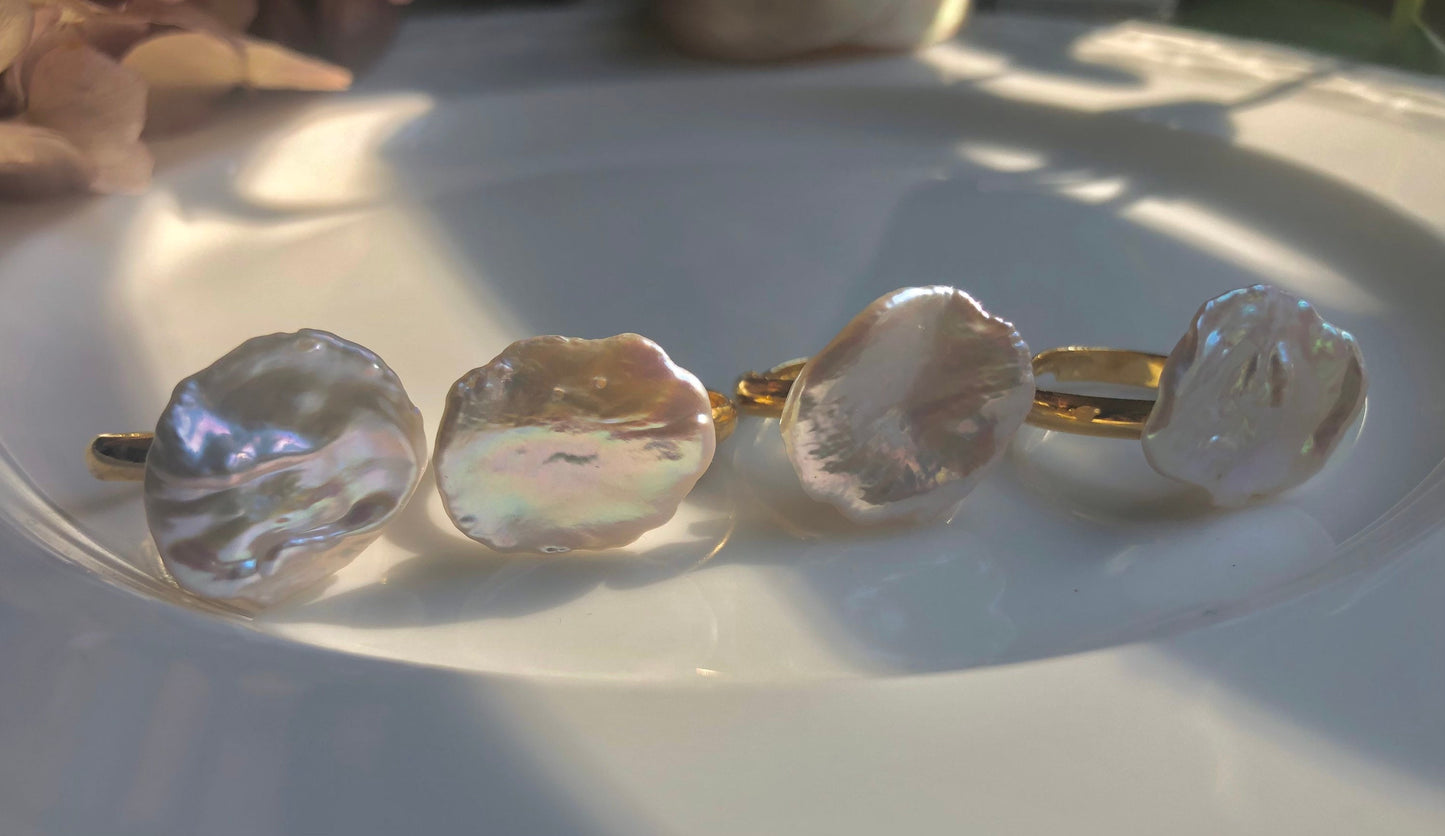 Natural Baroque Pearl Ring. Pearl Minimalist ring. Irregular Genuine Freshwater pearl Ring. Keshi Petal pearls Ring. Large pearl Ring