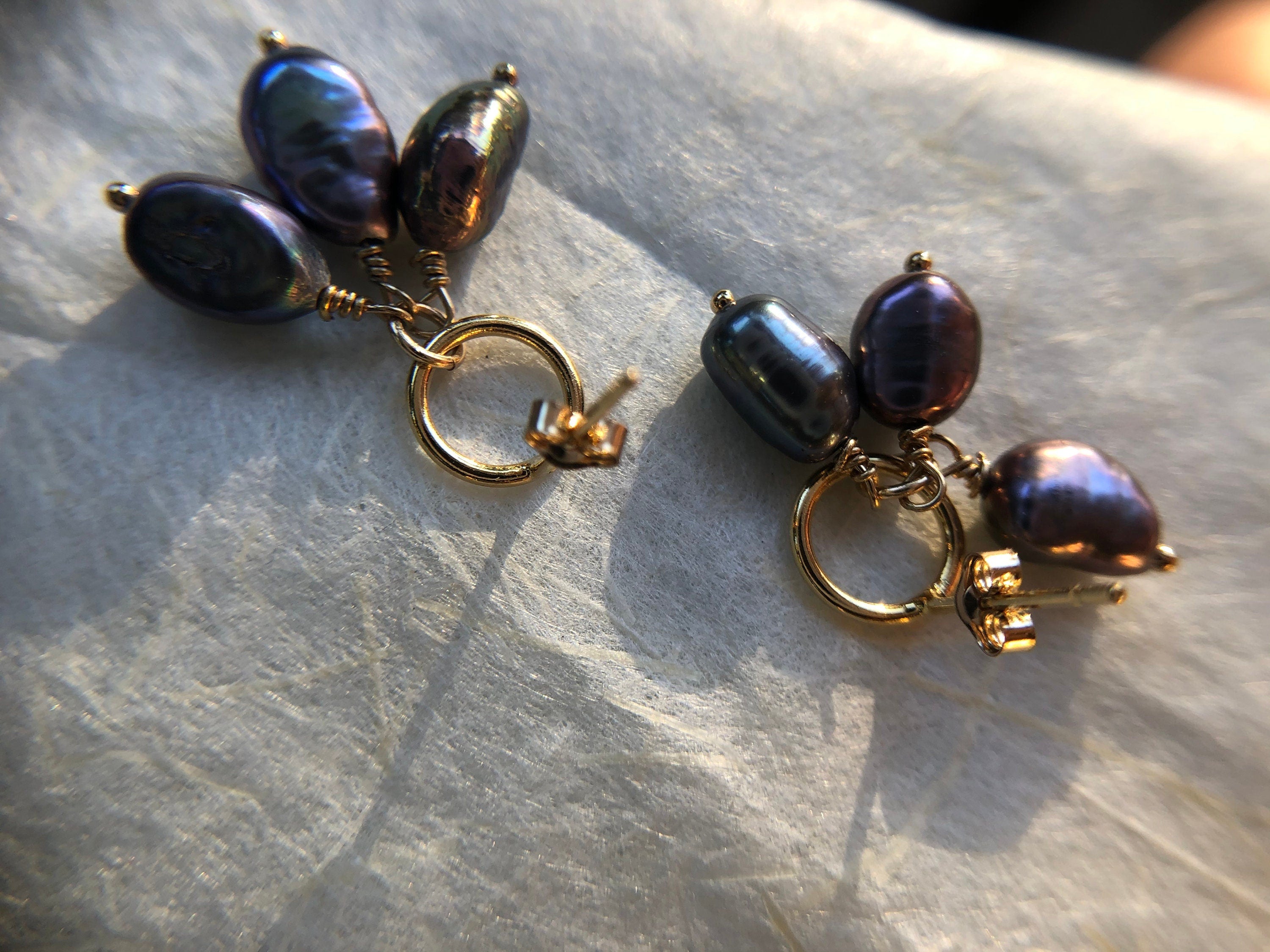 14K gold filled  baroque pearl hoop earrings. Minimalist earring earrings. Boho earrings