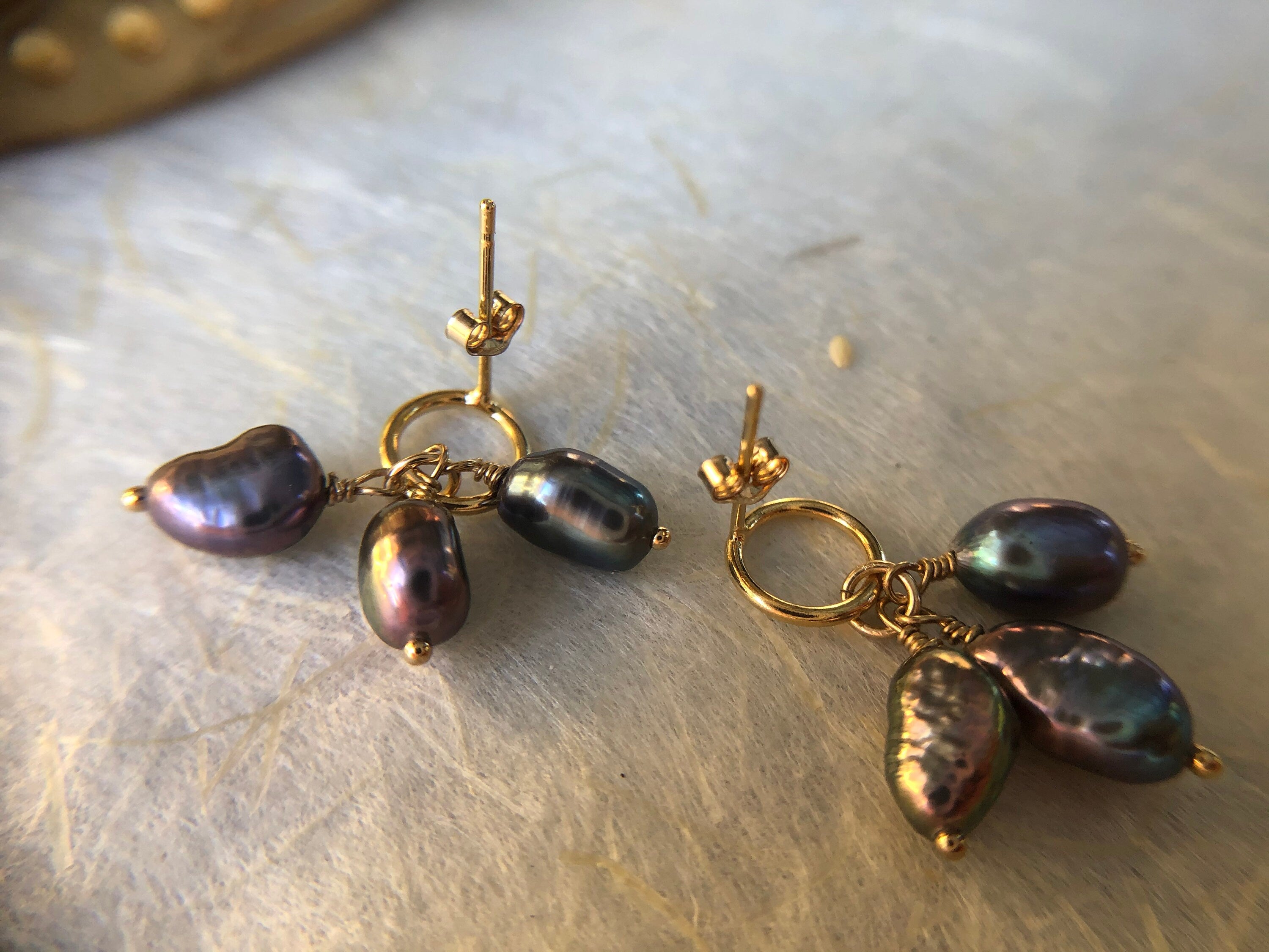 14K gold filled  baroque pearl hoop earrings. Minimalist earring earrings. Boho earrings