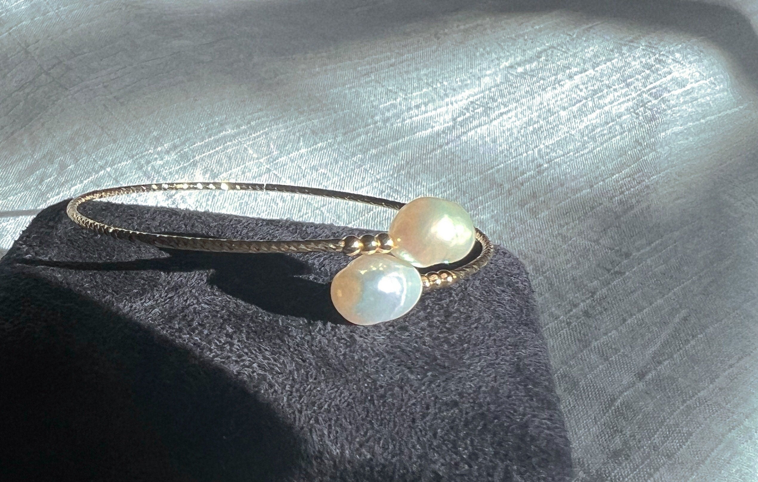 Dainty Freshwater Pearl Bangle. 18K Gold Cuff Bracelets., Real Pearl Bangle Bracelet. Adjustable baroque pearl bracelet. Wedding Bracelet