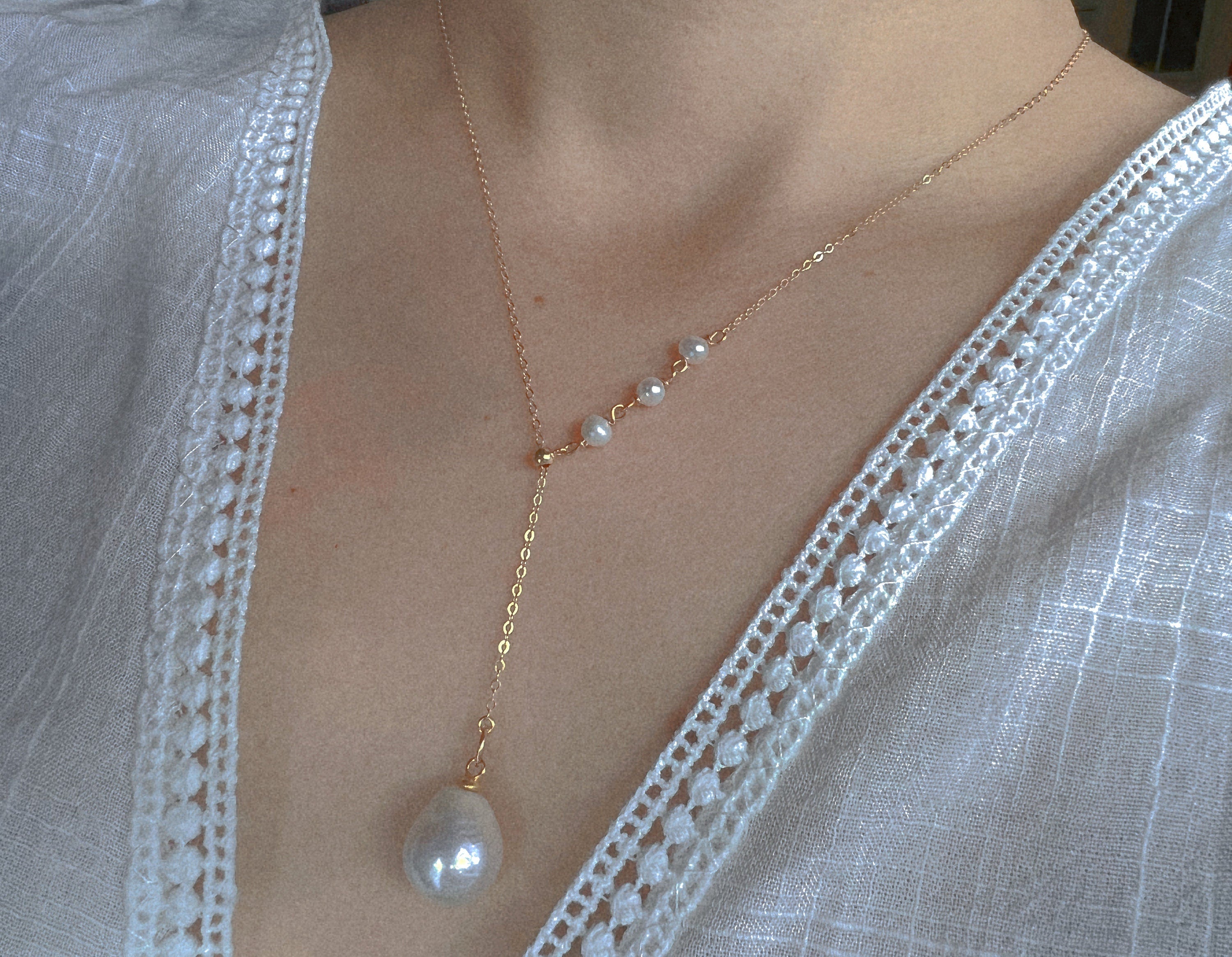 14K gold filled genuine baroque pearl chain necklace. Y-dropped freshwater pearl necklace. Dainty adjustable lariat slide pearl necklace.