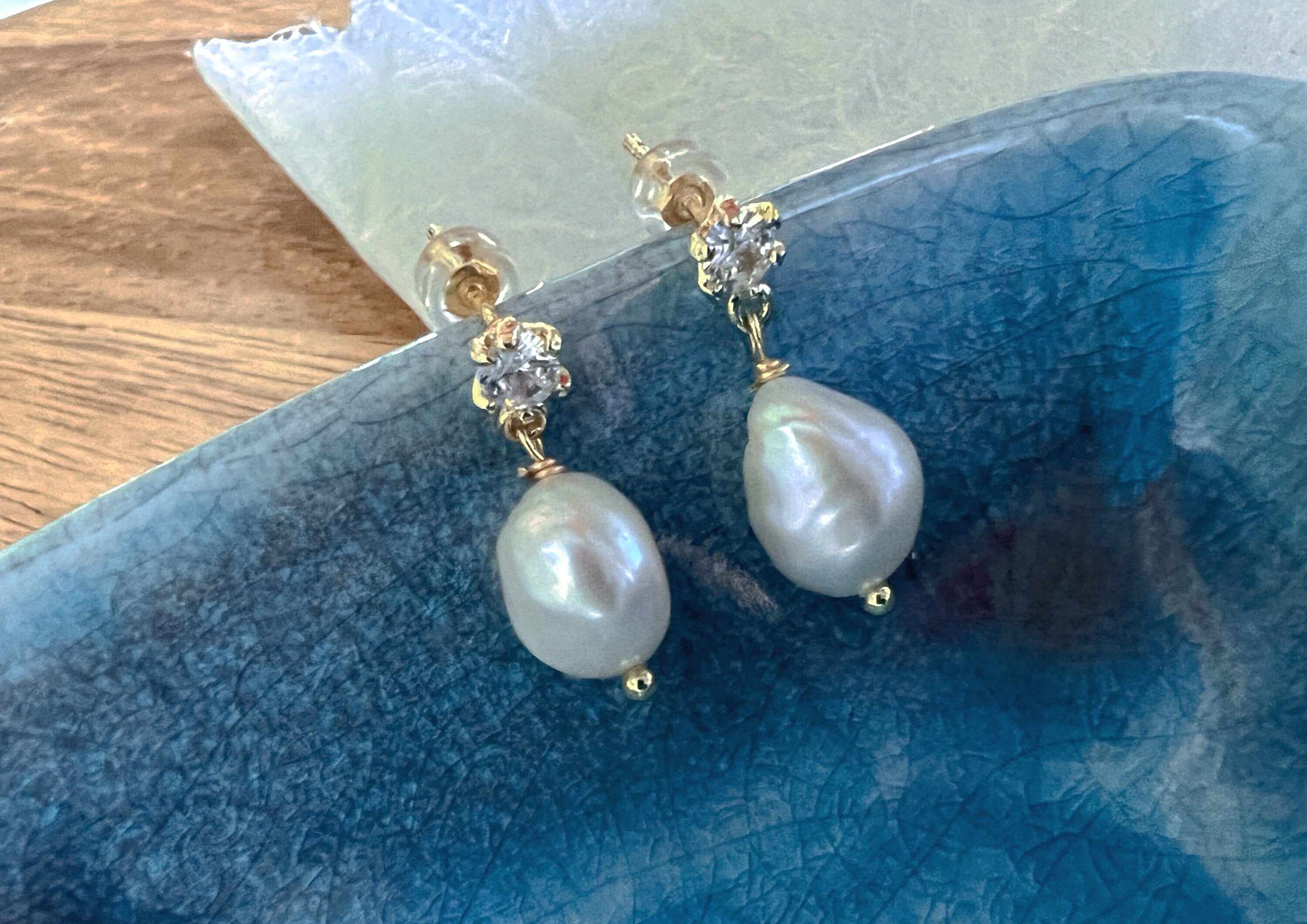 Genuine freshwater pearl CZ diamond earrings. Elegant earring. Baroque pearl earrings. Dainty earring. Statement earring. Bridesmaid gifts