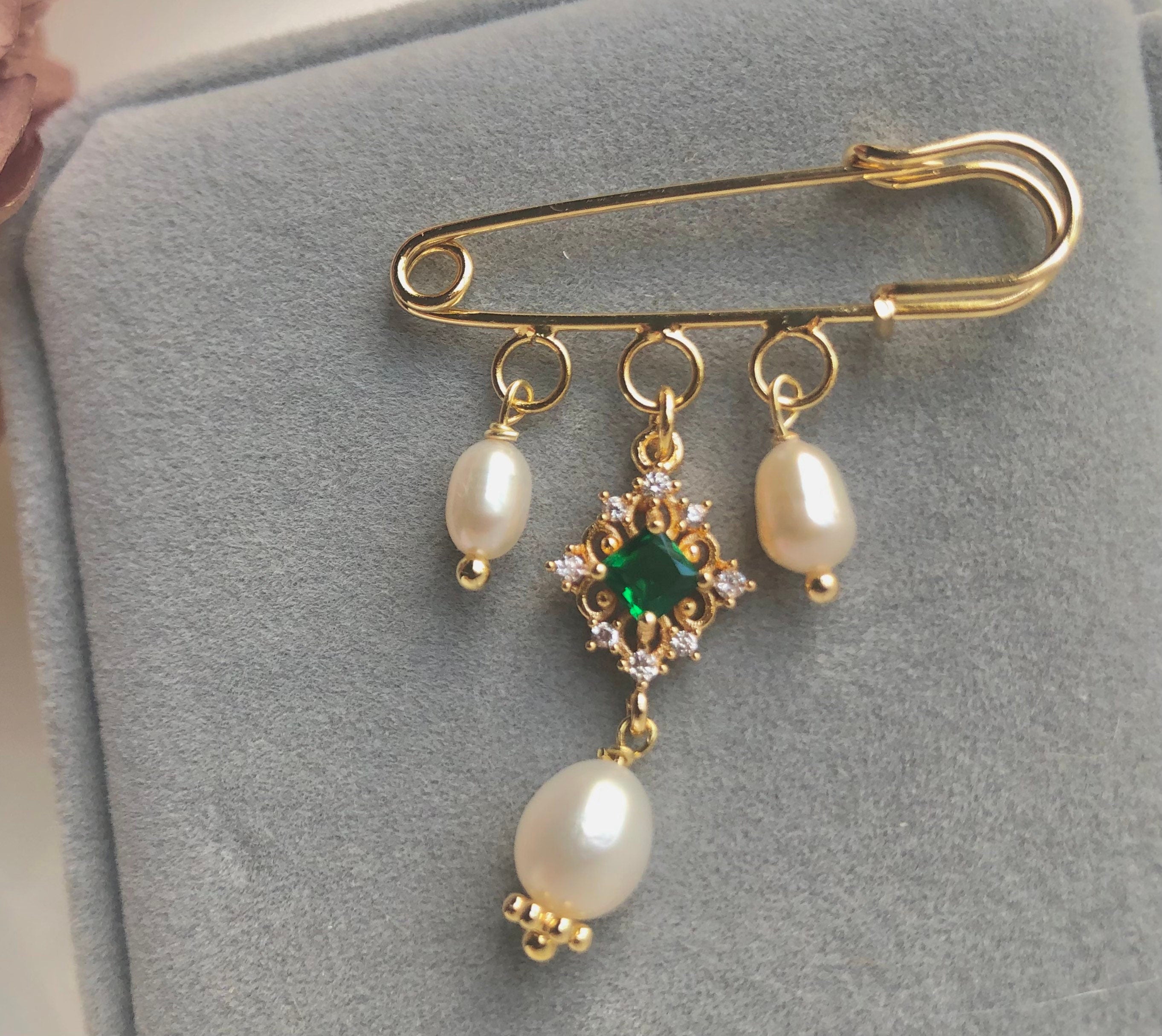 High quality luster Freshwater baroque pearl Safety pin brooch. Dangle zircon pin brooch. 18K gold plated genuine pearl pin.