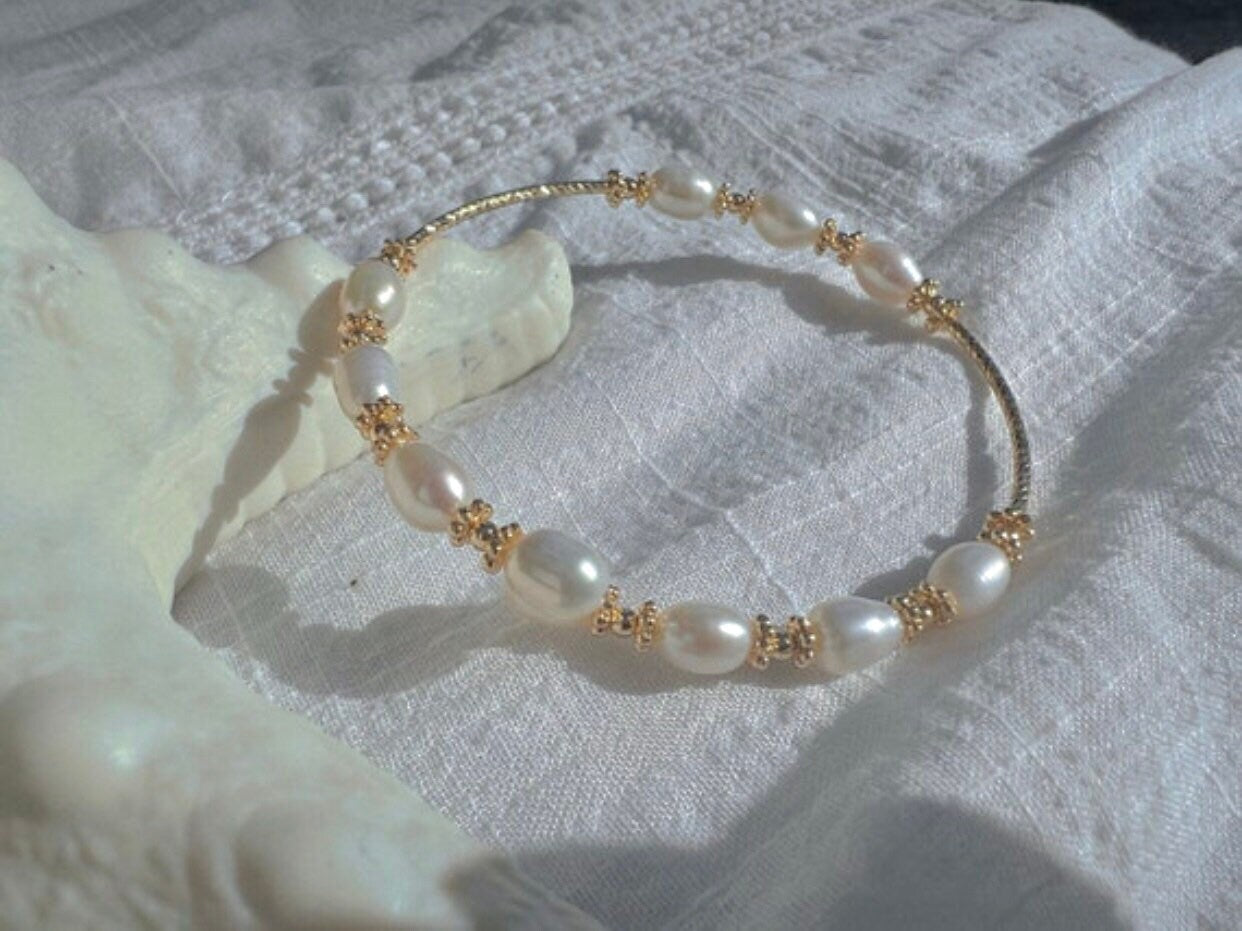 Freshwater Pearl elegant bangle. Open cuff flex dainty bracelet. Adjustable bangle. Wedding bracelet. Bridesmaid gift. Bridal bracelet.