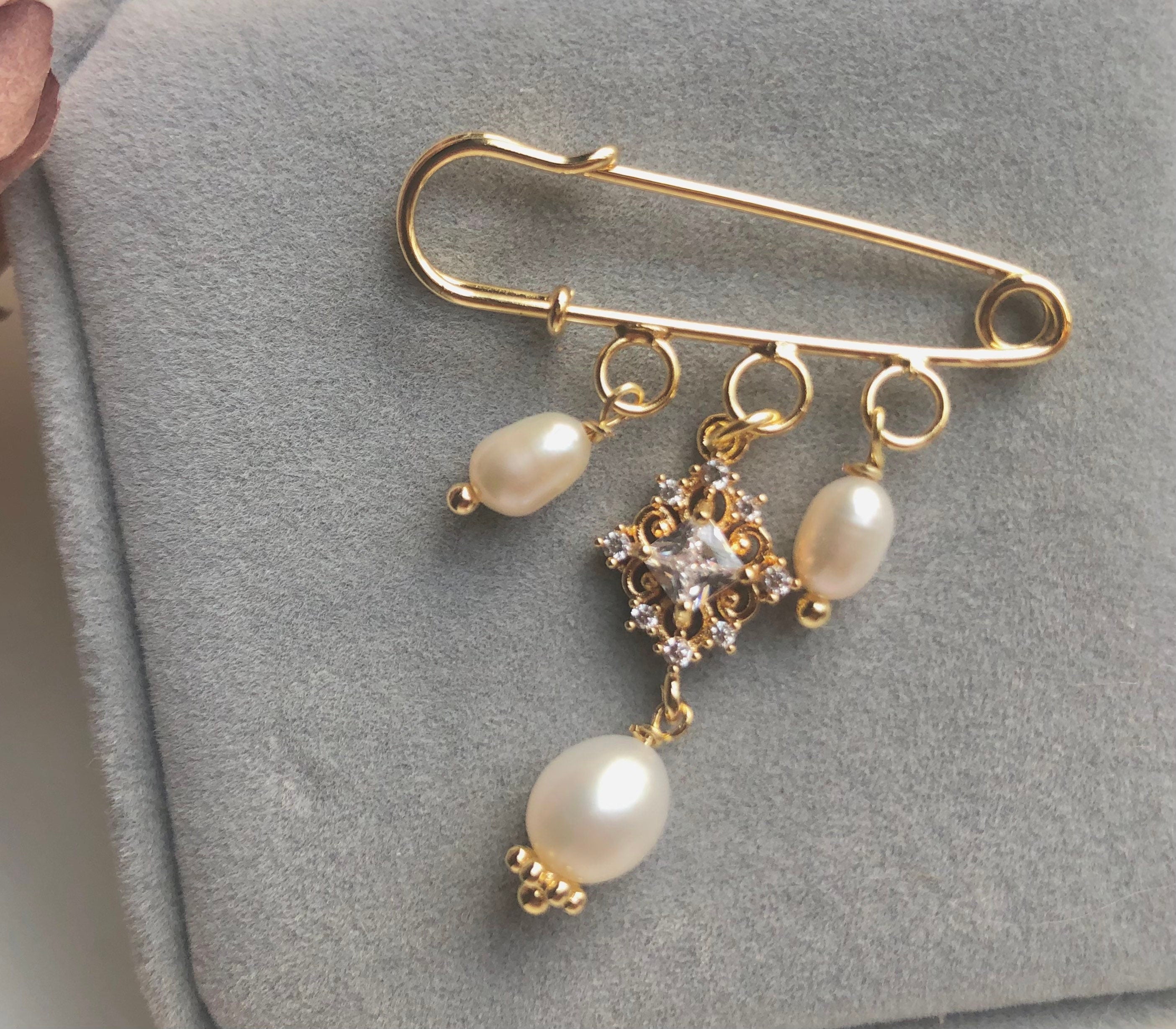 High quality luster Freshwater baroque pearl Safety pin brooch. Dangle zircon pin brooch. 18K gold plated genuine pearl pin.