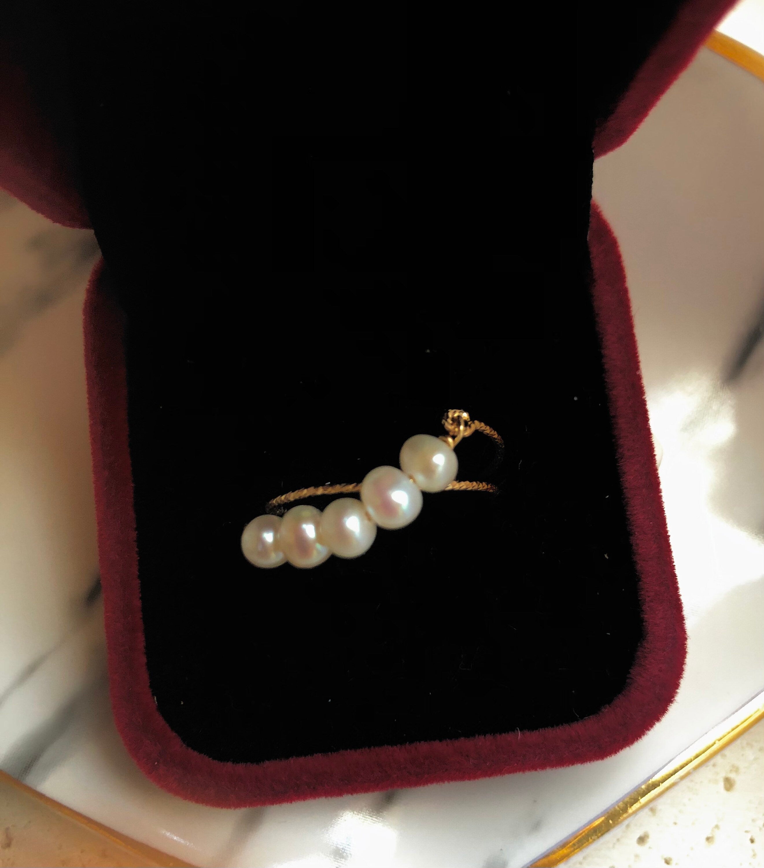 14K gold filled wire wrapped freshwater pearl dainty double twisted ring. Elegant pearl ring. Bridesmaid gift. Gift for her