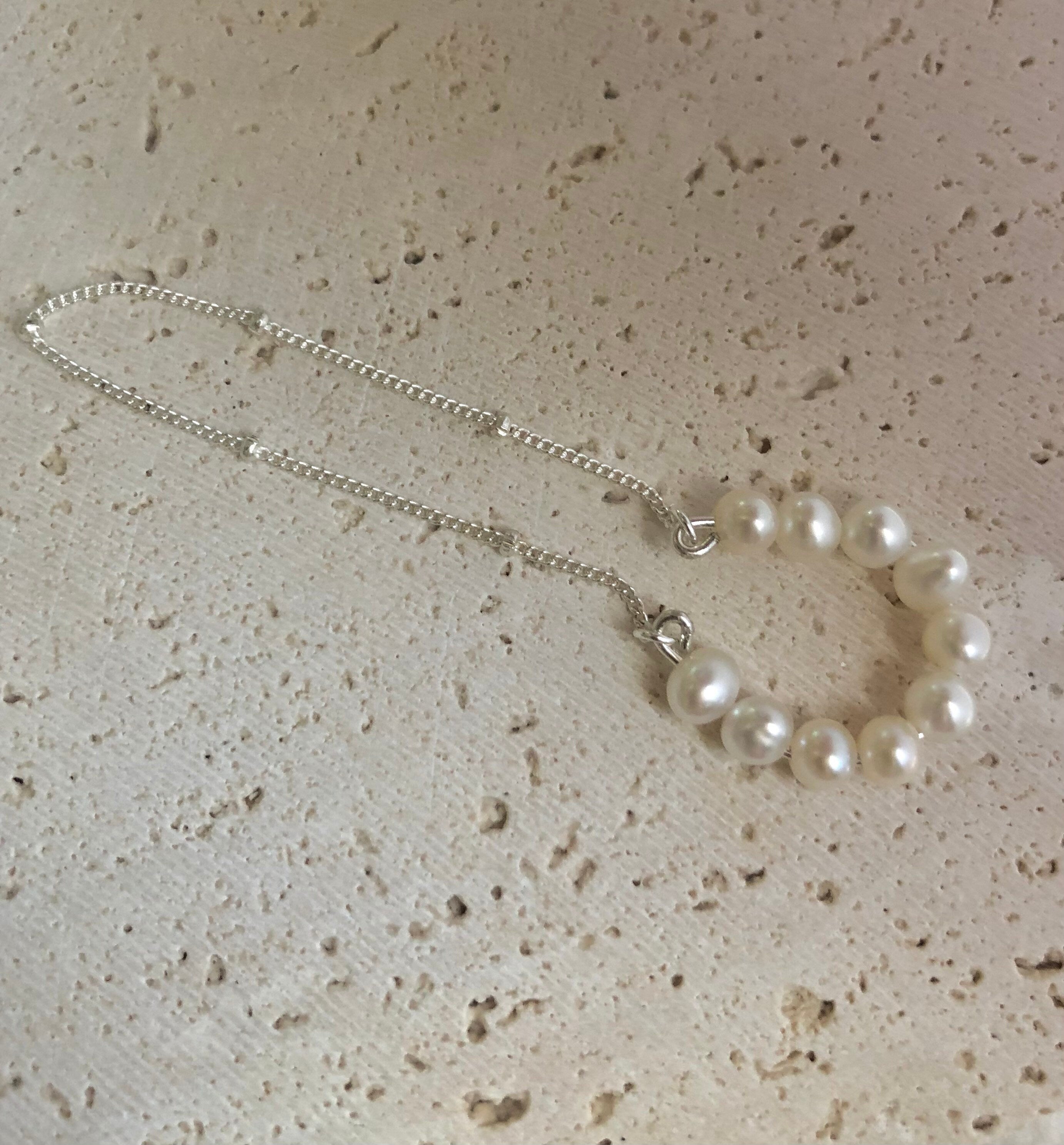 Genuine pearl ear cuffs. Streetwear earrings. Simple ear cuff. Ear cuff no piercing. Dangle chain cuff. Statement ear cuff