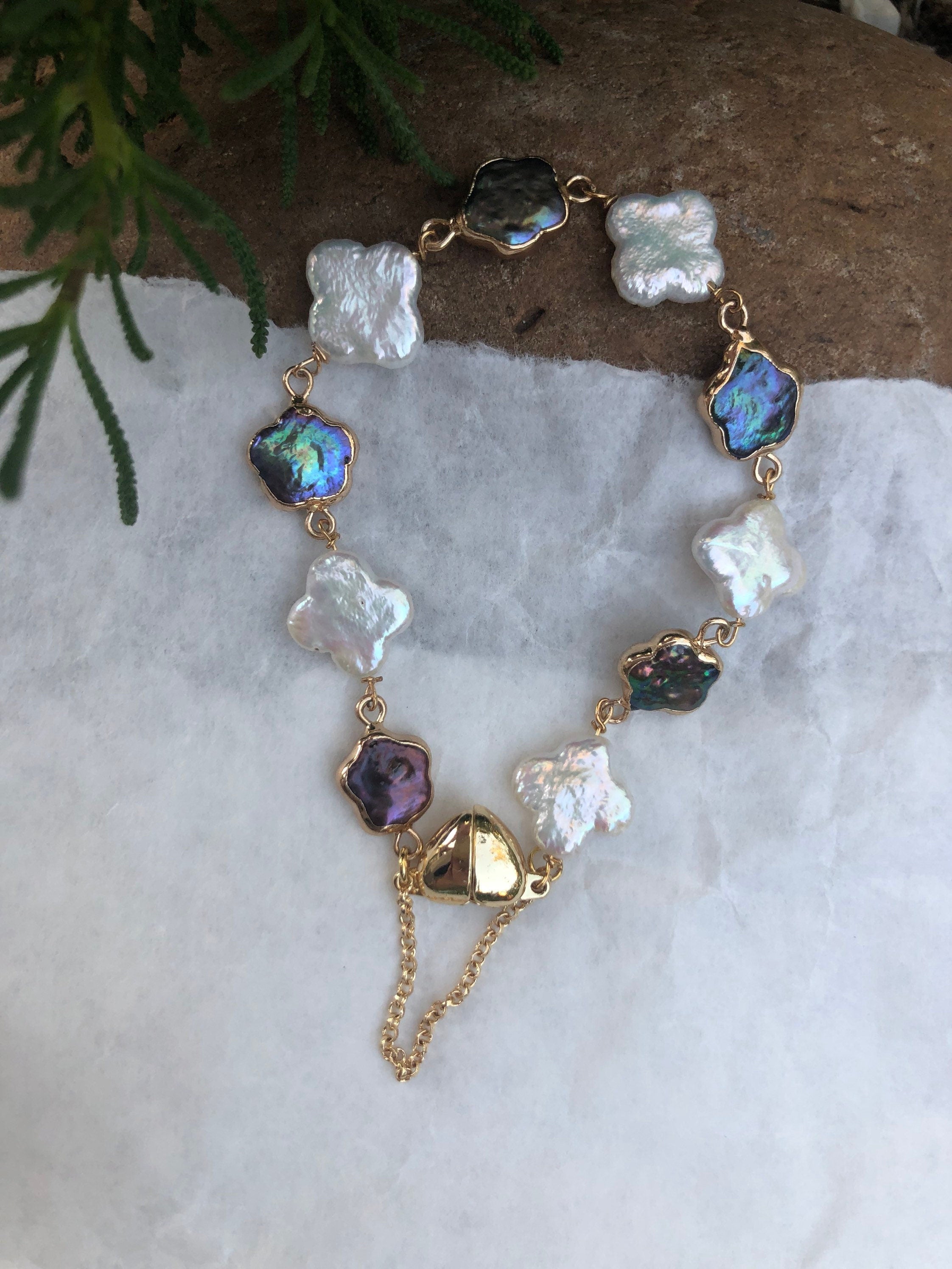 Multiple-col freshwater baroque pearl bracelet. Baroque pearl bracelet. Lucky bracelet. Boho bracelet. Flower clover pearl bracelet