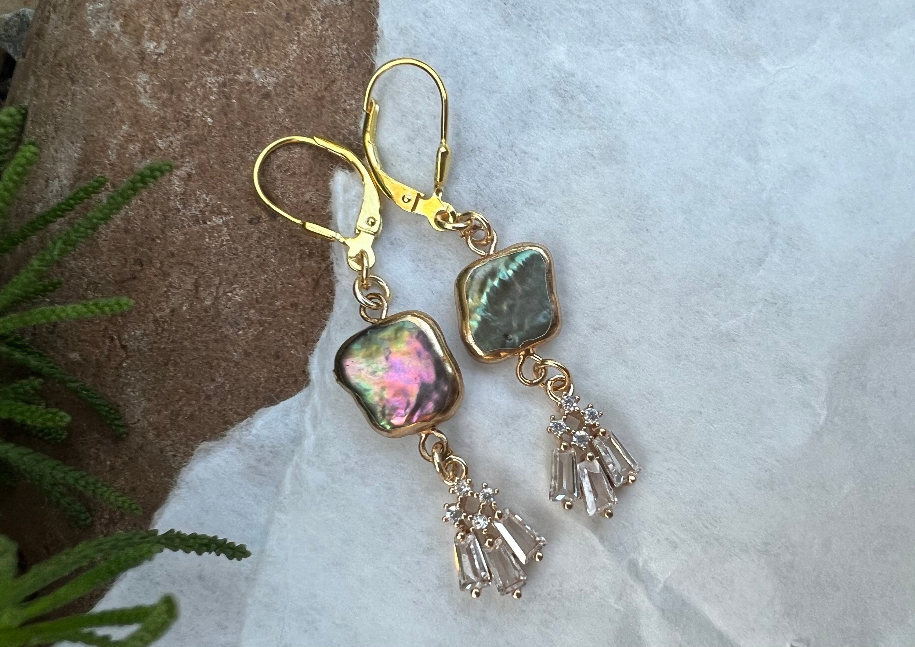 Baroque pearl crystal dangle earring. Vintage style ZC earring. Gold vermeil pearl earring. France style dope earring. Gift for her