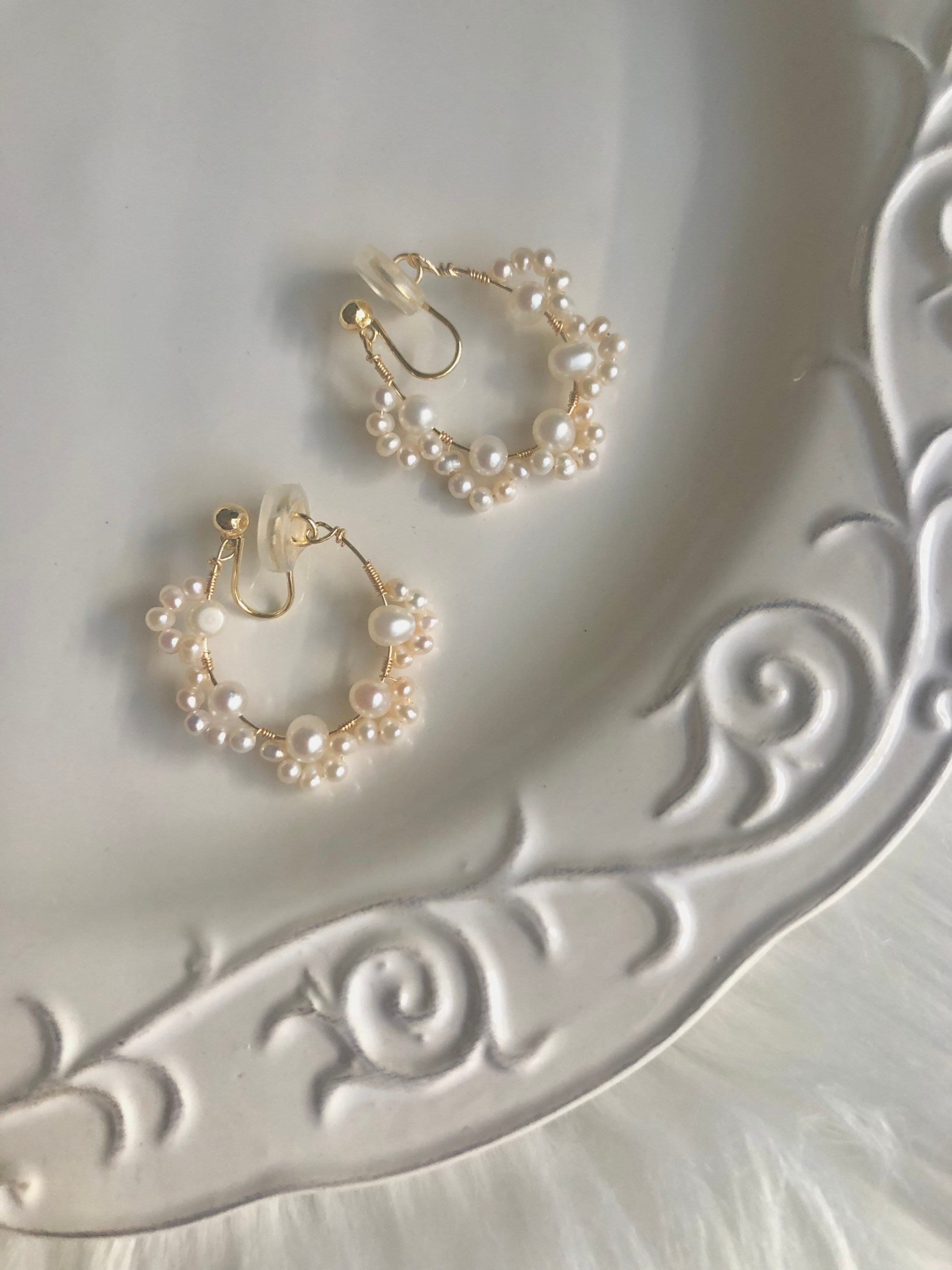 14K gold filled stud pearl earring. Clip on/ear stud earring. Bridesmaid gift. Boho wedding pearl huggie earring. Bridal earring.