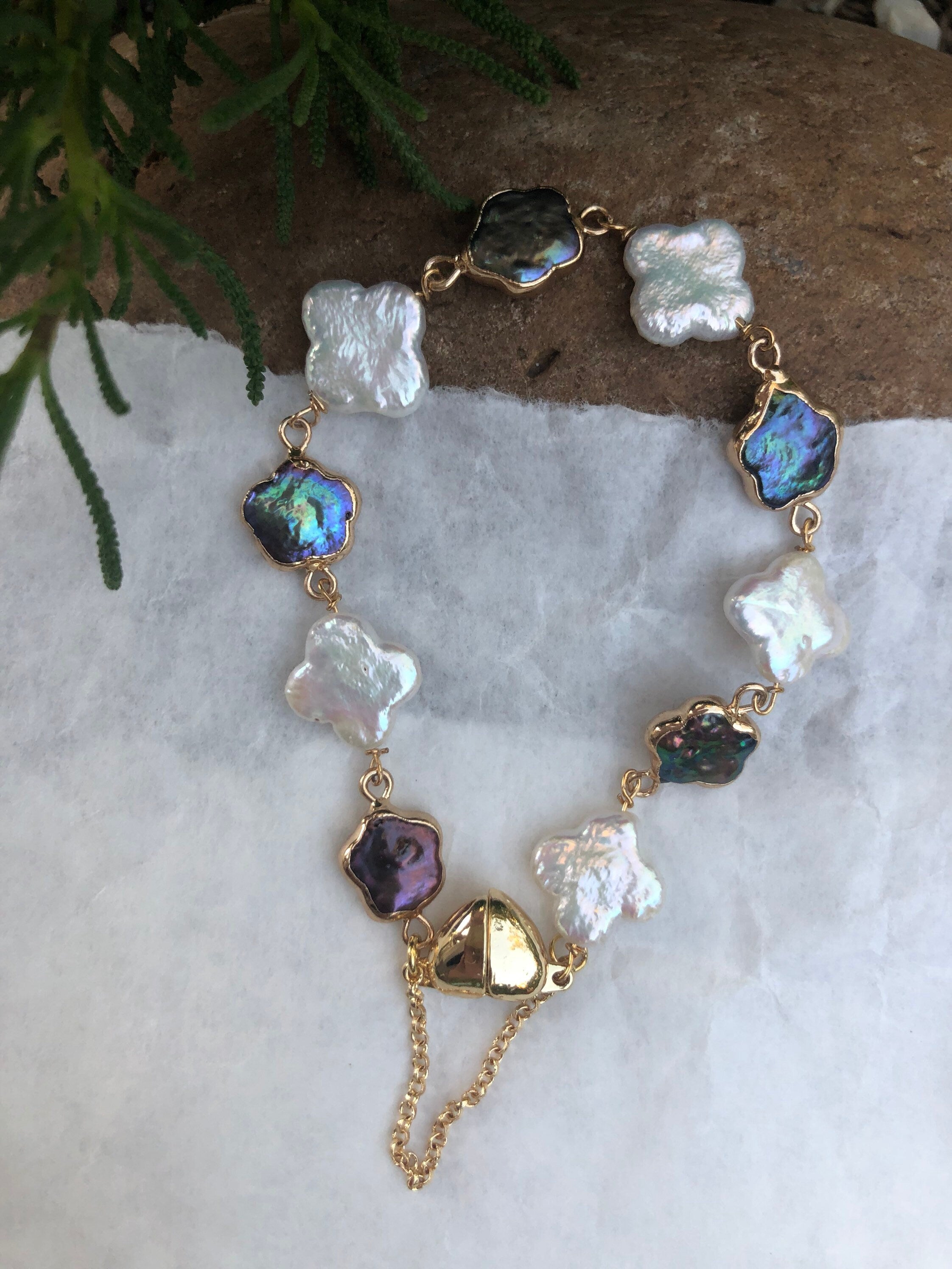 Multiple-col freshwater baroque pearl bracelet. Baroque pearl bracelet. Lucky bracelet. Boho bracelet. Flower clover pearl bracelet