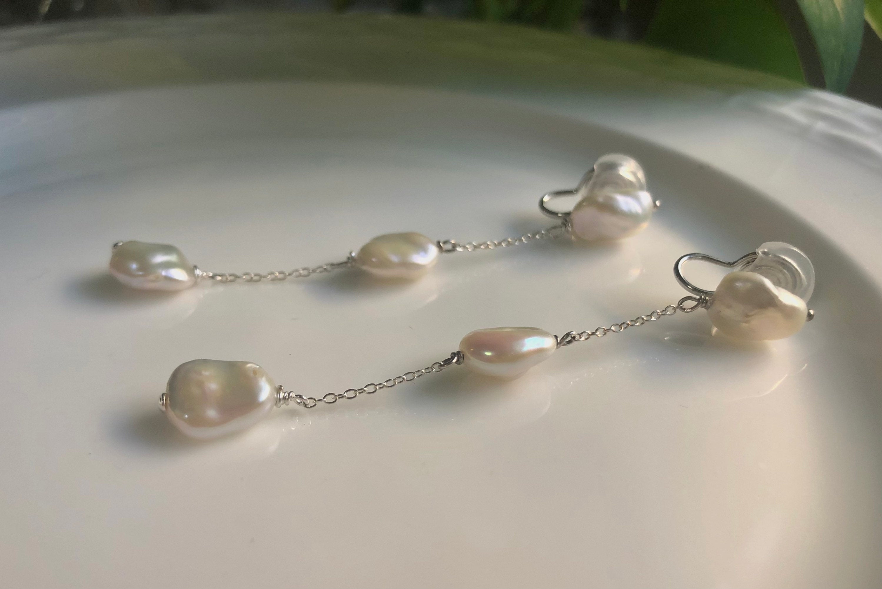 14K gold filled freshwater baroque pearl dangle earring. Dainty earring. Minimalist earring. Elegant earring. Gift for her