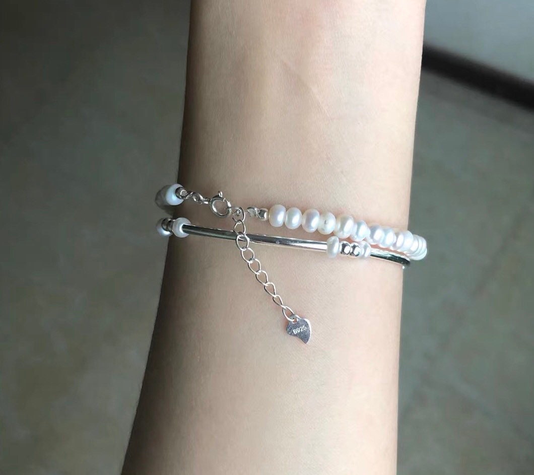 925 sterling silver freshwater pearl Bangle/bracelet. Minimalist bracelet. Adorable bracelet. Boho bracelet
