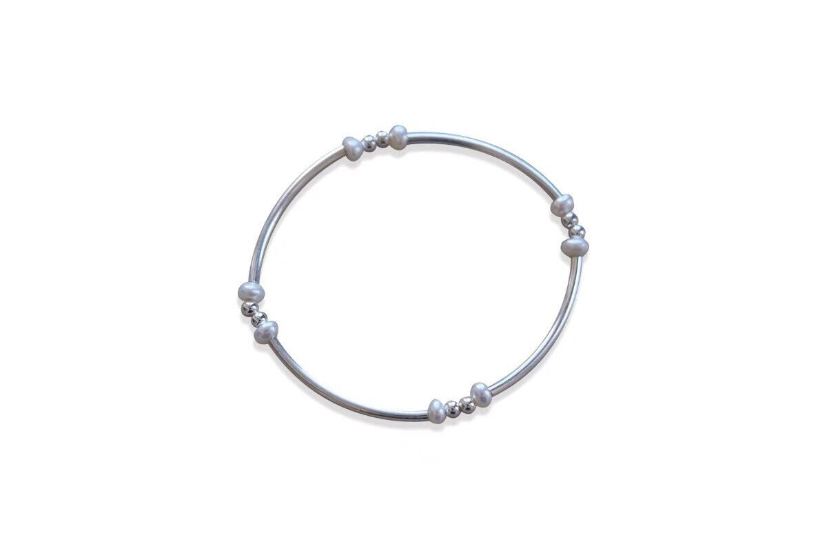 925 sterling silver freshwater pearl Bangle/bracelet. Minimalist bracelet. Adorable bracelet. Boho bracelet